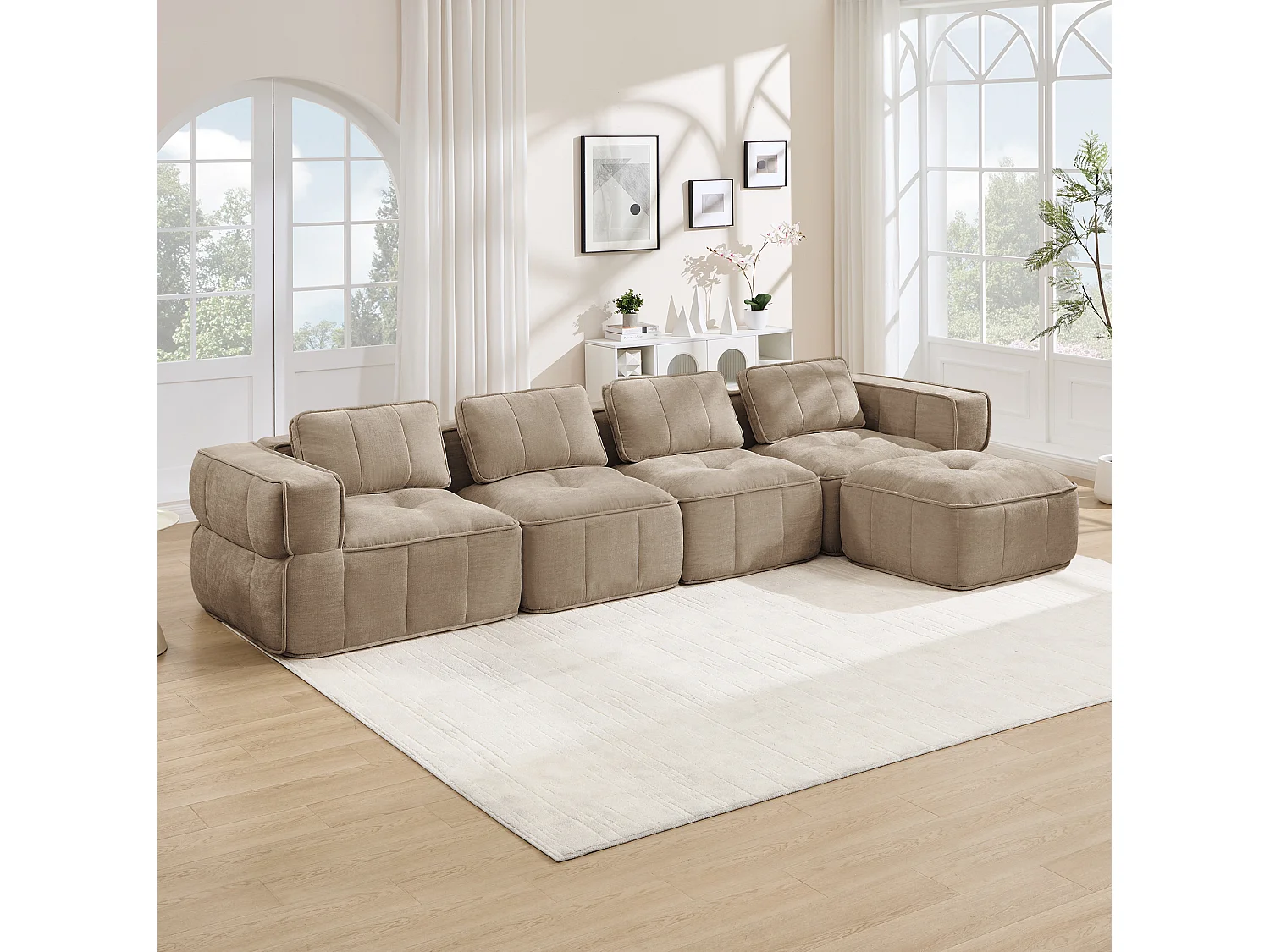 Canapé d'angle modulaire 4 places en polyester taupe avec repose‑pieds, assise profonde