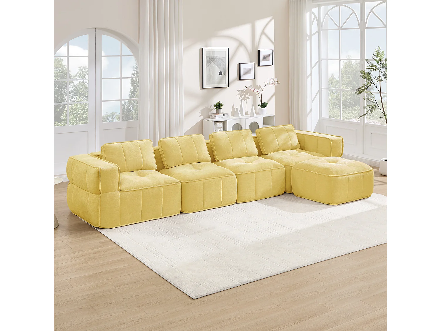 Canapé d'angle modulaire 4 places en polyester jaune avec repose‑pieds, assise profonde