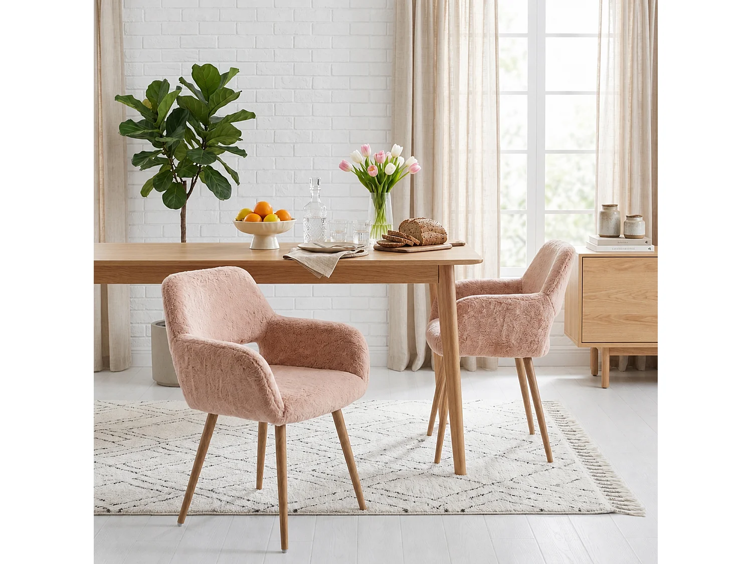 MEUBLES COSY CROMWELL PELUCHE Lot de 2 chaises en tissu effet poil de lapin rose pêche, structure en métal