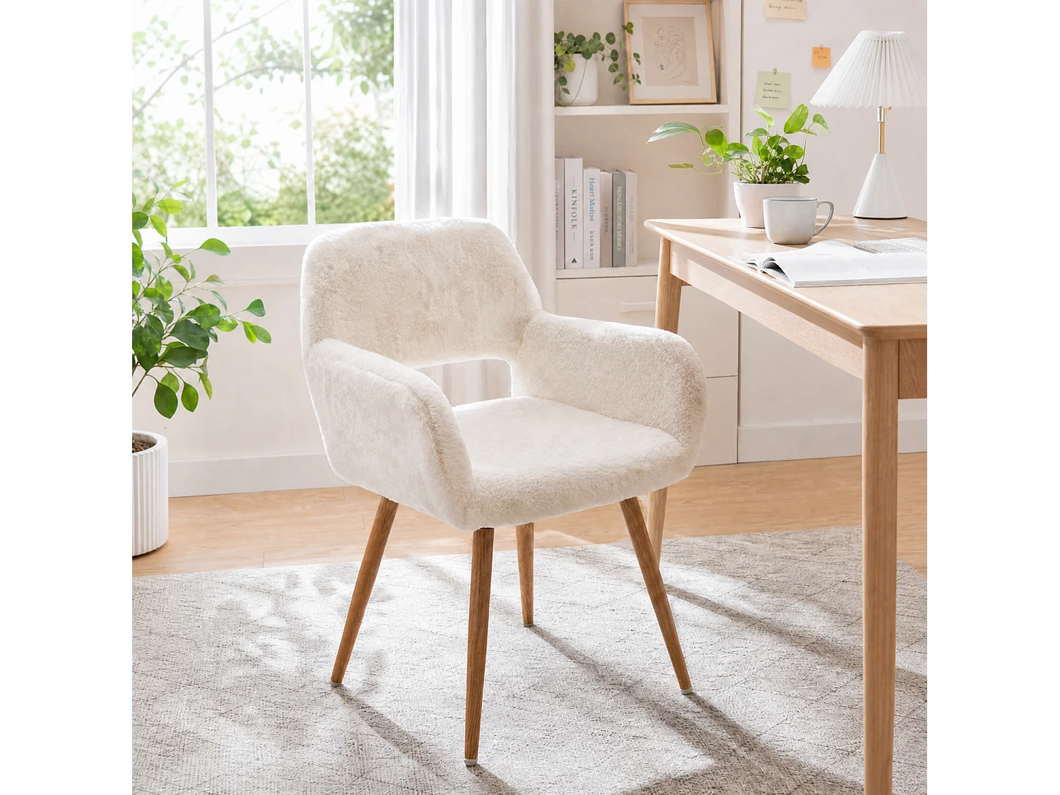 MEUBLES COSY CROMWELL PELUCHEO Fauteuil en tissu blanc effet poil de lapin avec pieds en métal