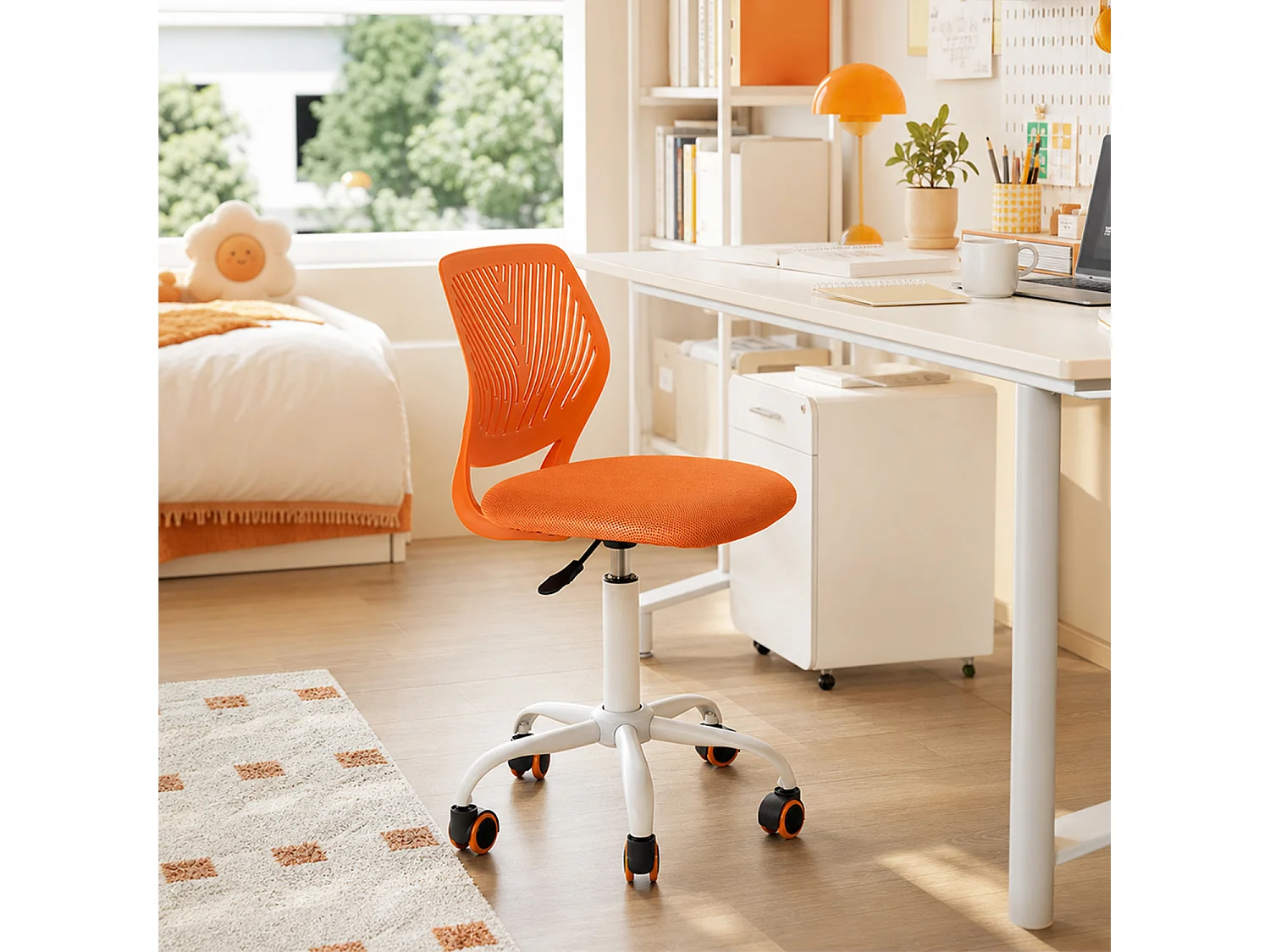 MEUBLES COSY CARNATION Silla giratoria regulable en altura con asiento de malla naranja y patas de metal