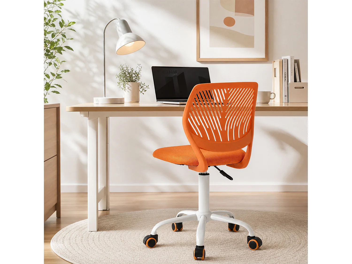 MEUBLES COSY CARNATION Silla giratoria regulable en altura con asiento de malla naranja y patas de metal