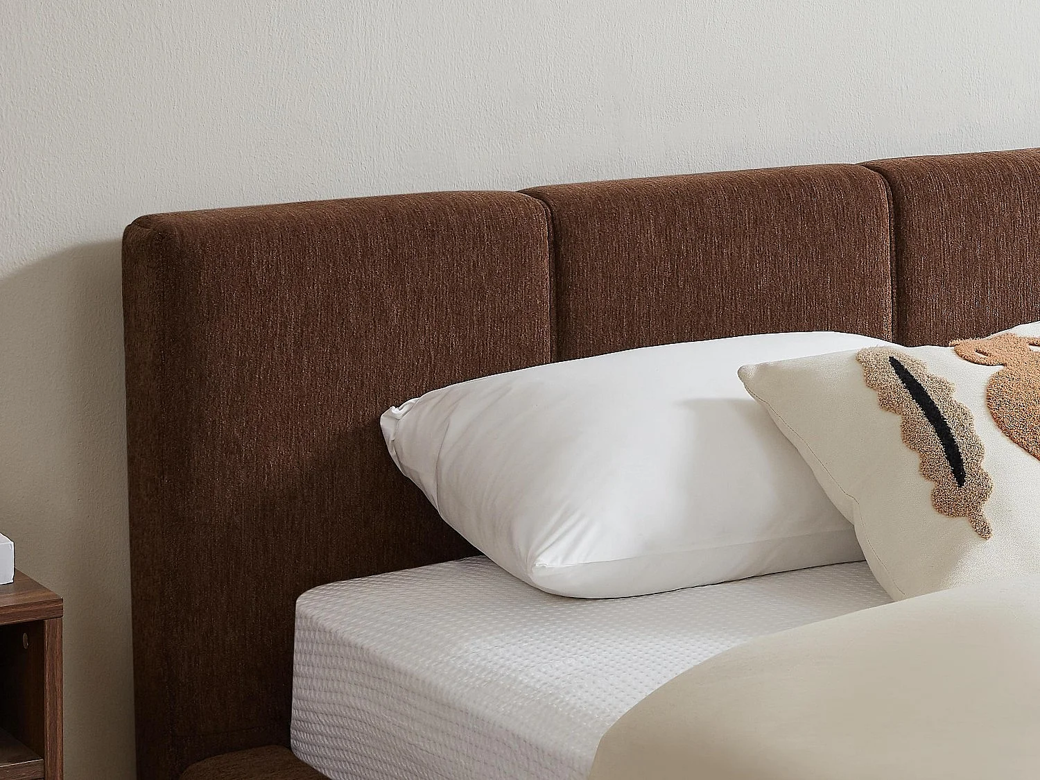 Gestoffeerd Bed ÉPURE 160x200cm - Tweepersoonsbed met Minimalistisch Ontwerp en Stevige Structuur, Eenvoudige Montage, Bruin