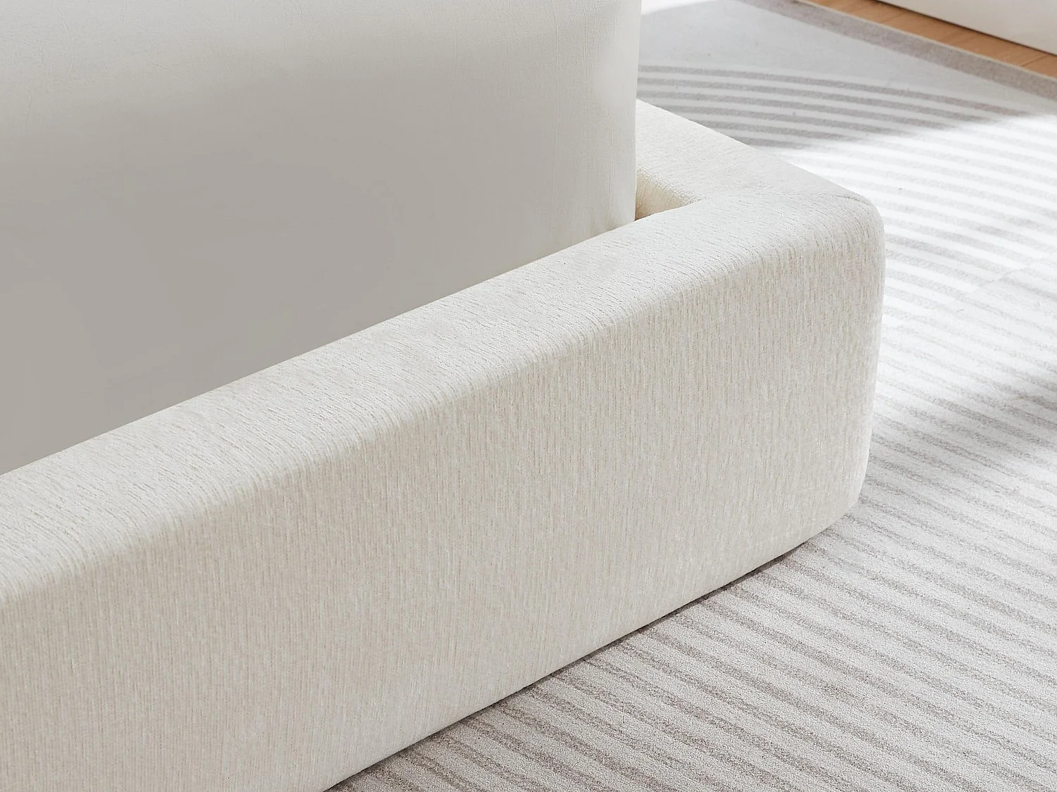 Gestoffeerd Bed ÉPURE 140x200cm - Tweepersoonsbed met Minimalistisch Ontwerp en Stevige Structuur, Eenvoudige Montage, Beige / Bruin
