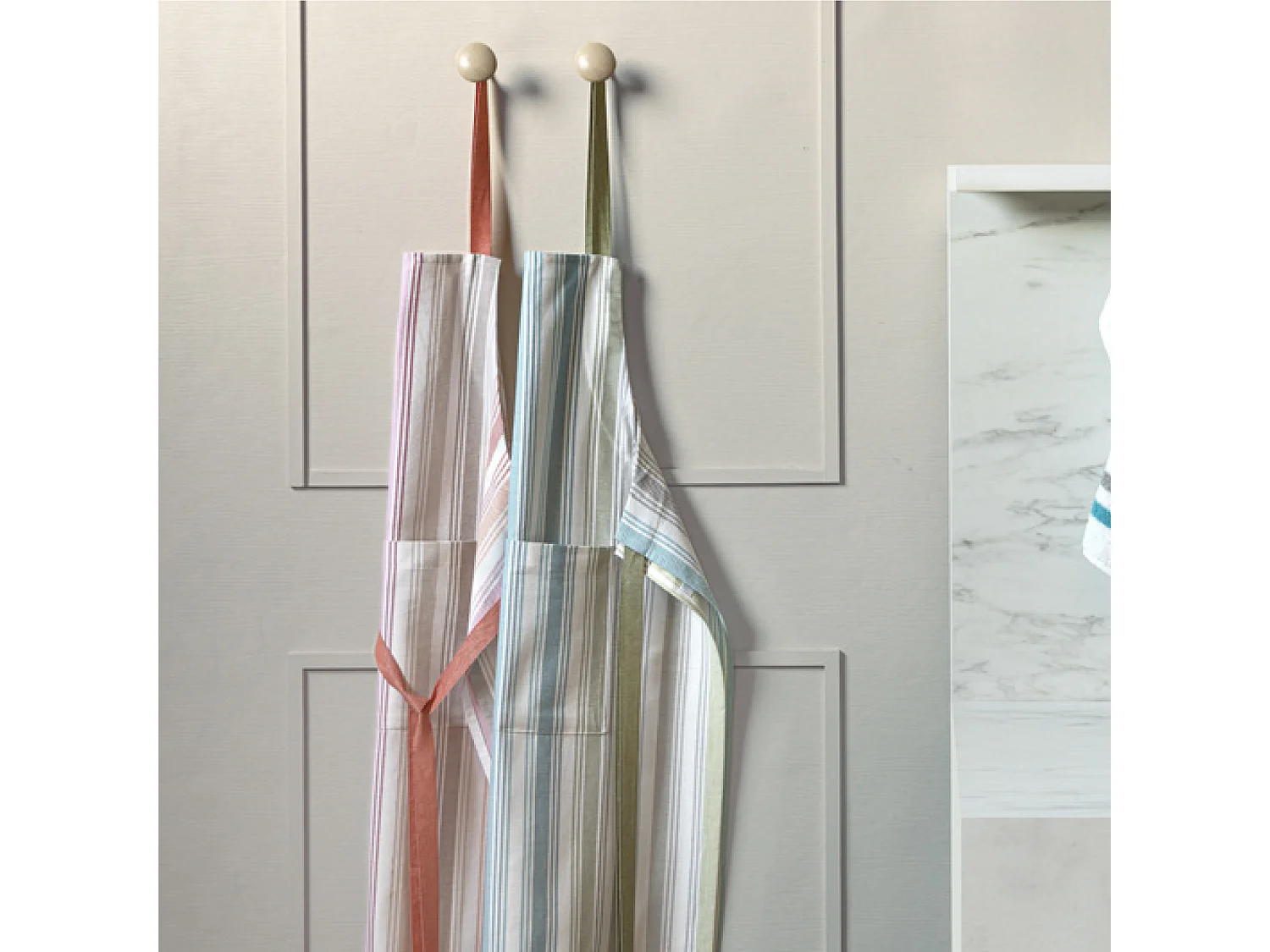 Tablier de cuisine à rayures en toile 60x90 cm 100% LINE orange et rose