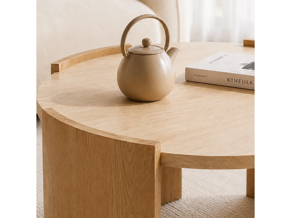 Table basse ronde plateau effet travertin et pieds effet bois D80 cm - IZIA