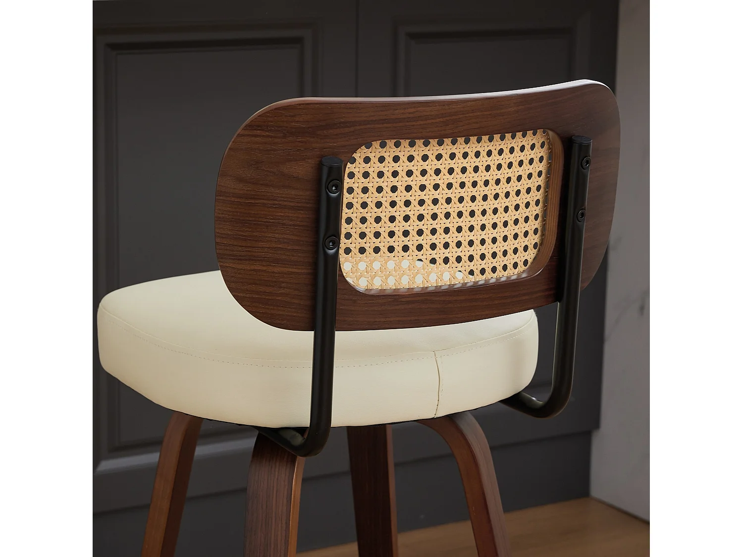 Lot de 2/3 tabourets de bar en PU avec dossier rotin et assise pivotante de 66 cm
