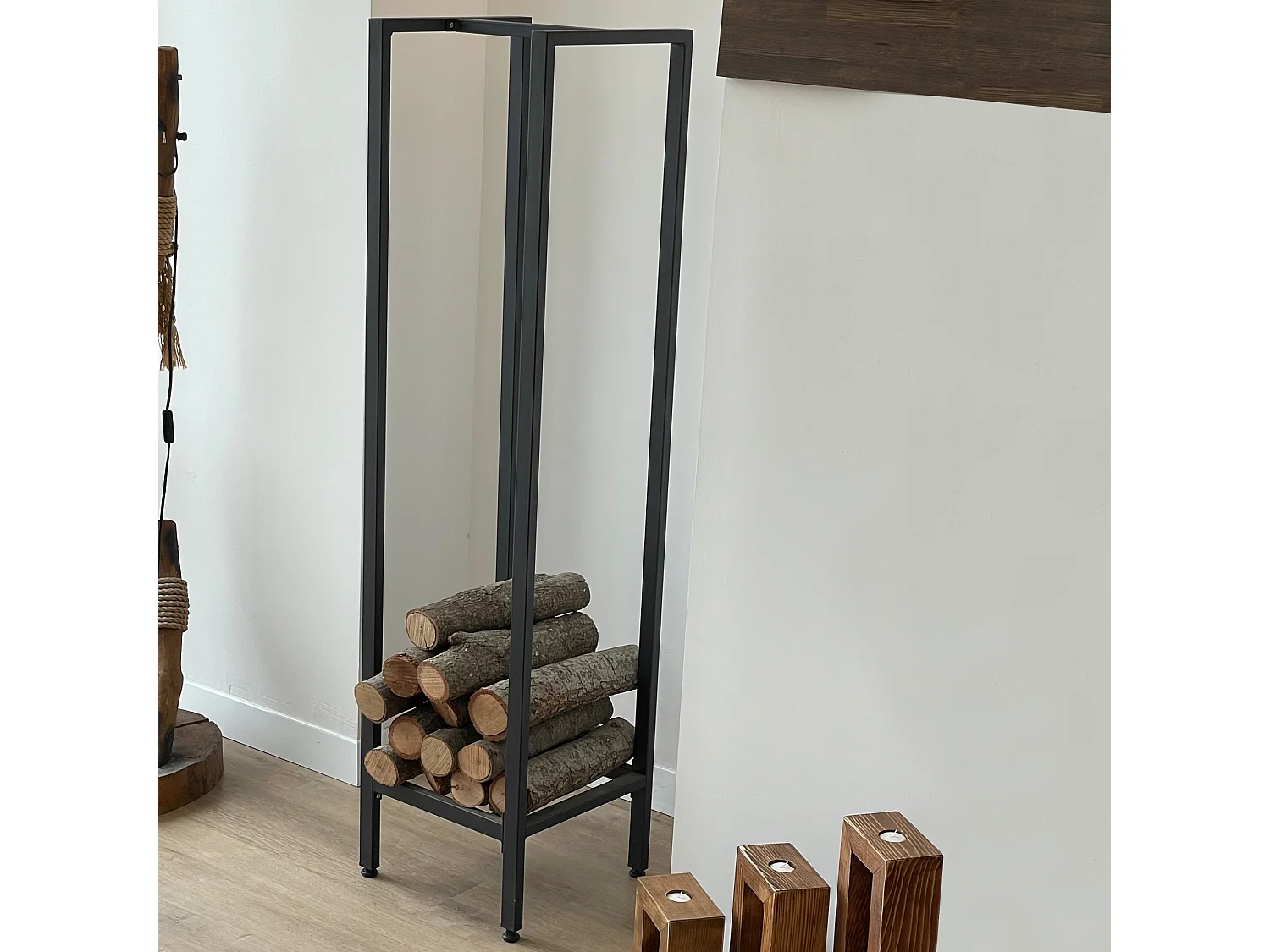 Range-bûches Taarbæk pour intérieur / extérieur 140 x 35 x 35 cm noir [en.casa]