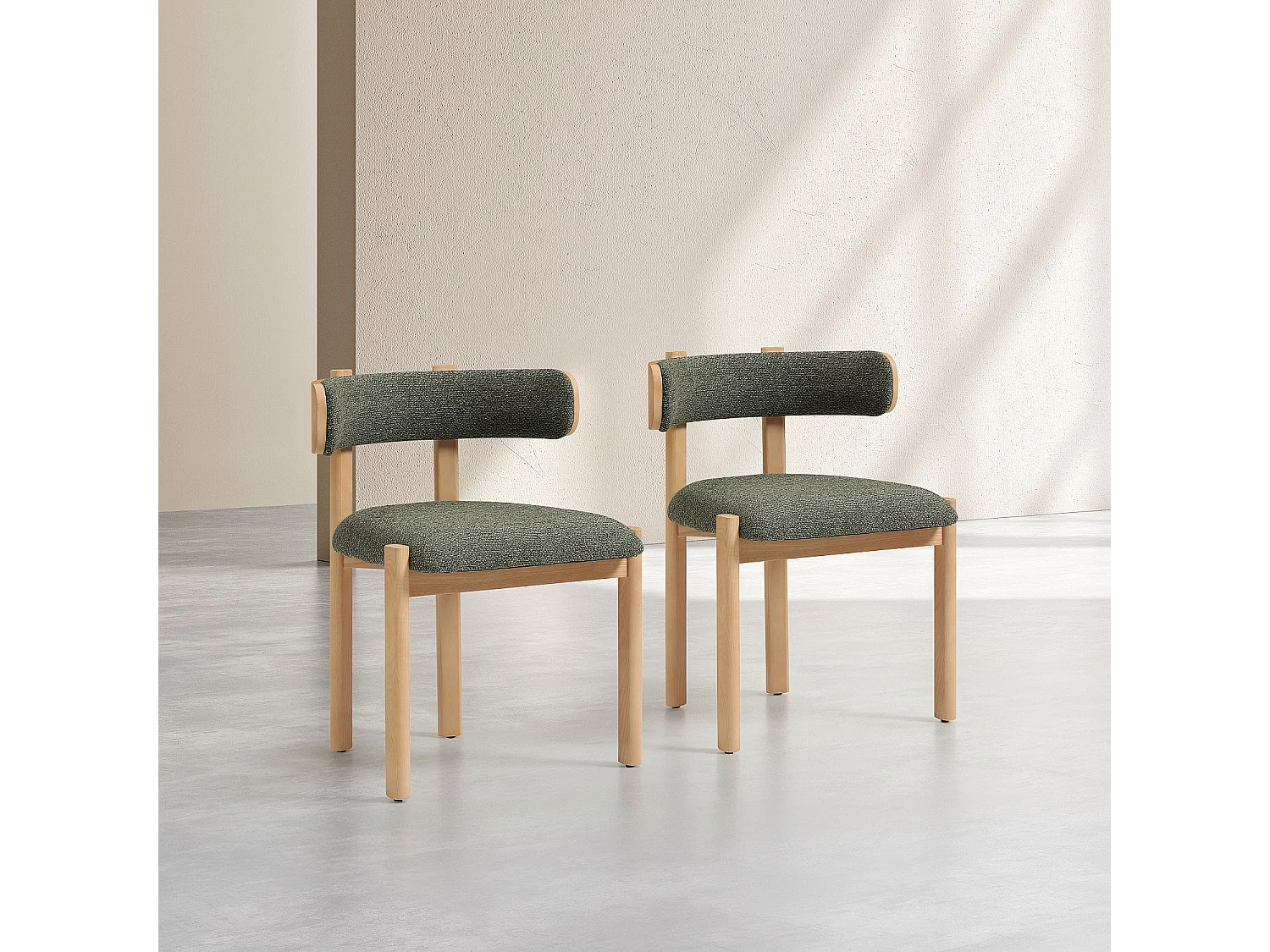 Habitat - Lot de 2 chaises en tissu et bois massif finition chêne - Vert kaki - Youna
