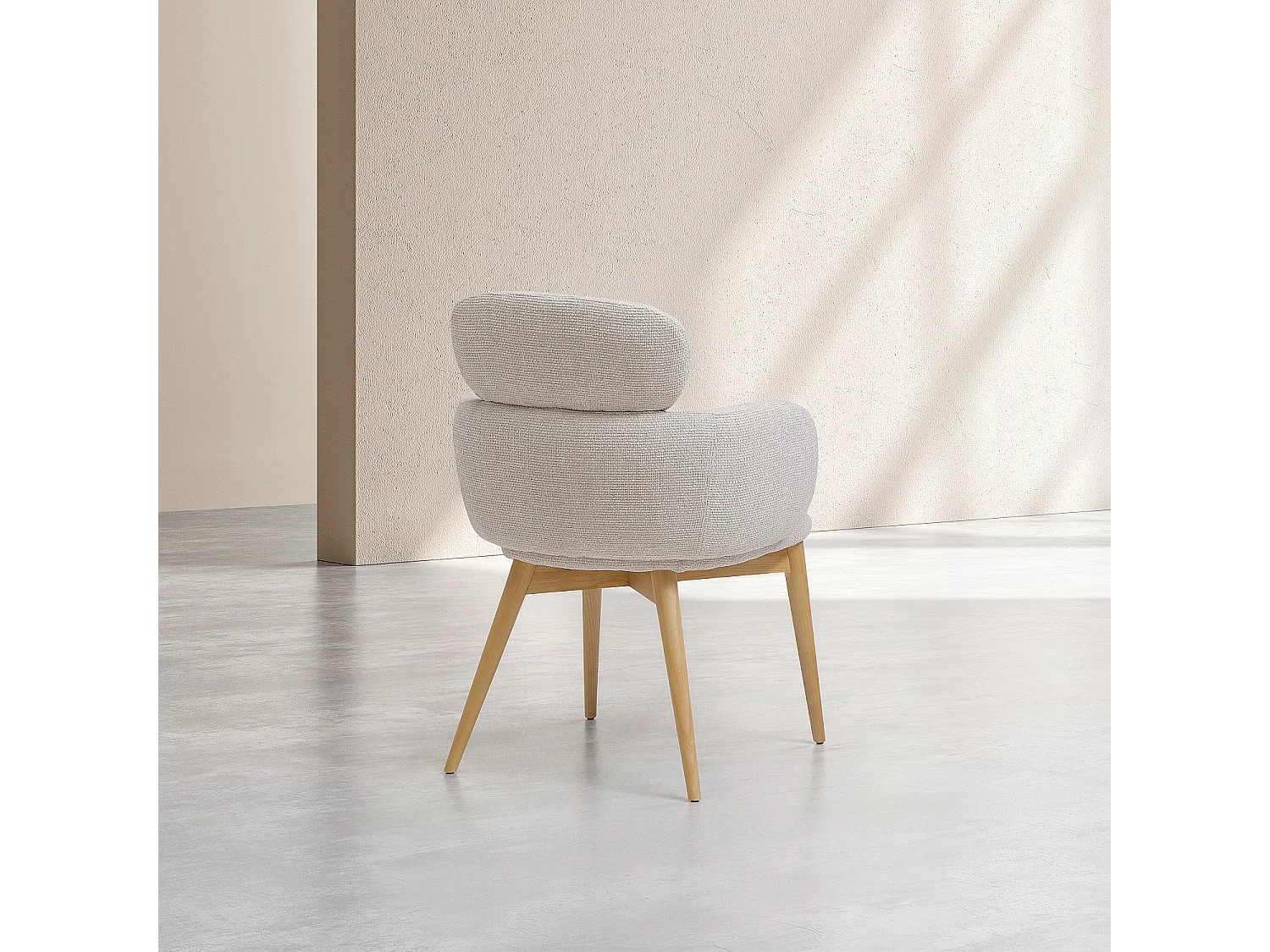Habitat - Lot de 2 chaises en tissu et bois massif finition chêne avec accoudoirs - Beige - Flore