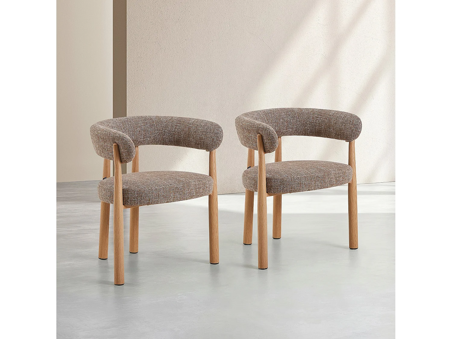 Habitat - Lot de 2 chaises en tissu et métal finition chêne avec accoudoirs - Taupe - Bryne