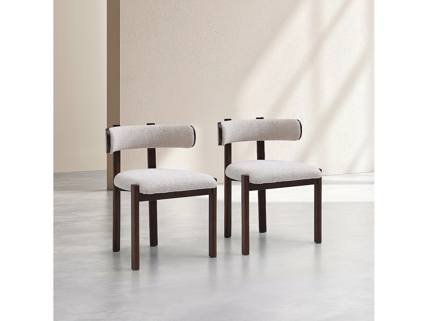 Habitat - Lot de 2 chaises en tissu et bois massif finition noyer - Beige chiné - Youna