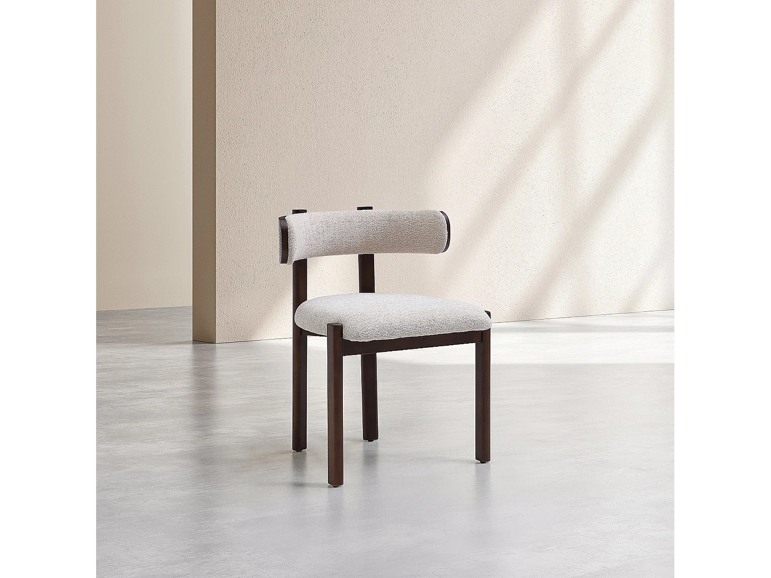 Habitat - Lot de 2 chaises en tissu et bois massif finition noyer - Beige chiné - Youna