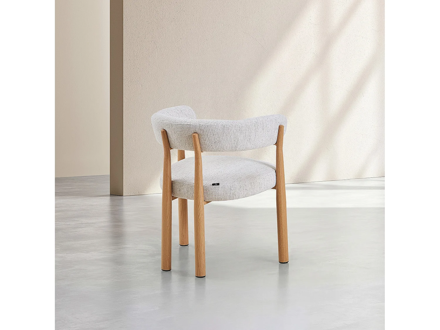 Habitat - Lot de 2 chaises en tissu et métal finition chêne avec accoudoirs - Blanc cassé - Bryne