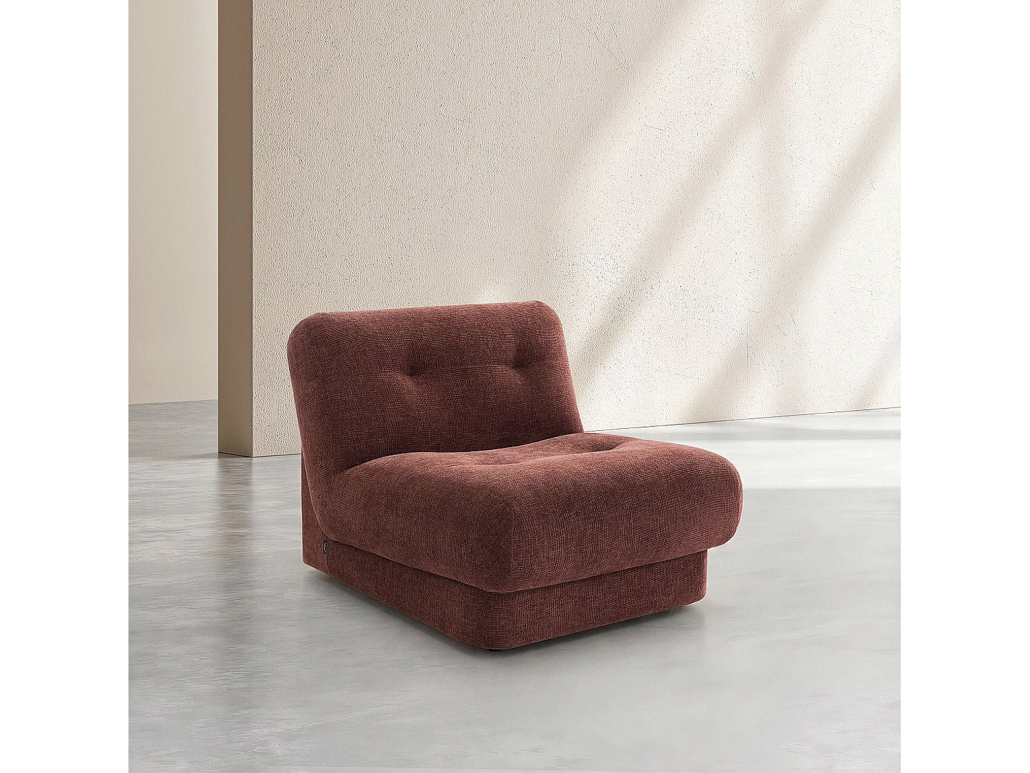 Habitat - Chauffeuse capitonnée en tissu chenille avec dossier garni de plumes - Terracotta - Lorena