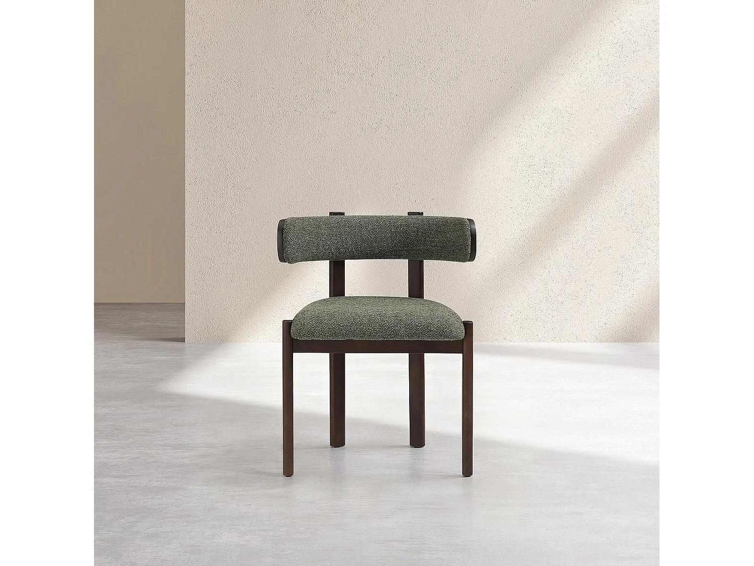Habitat - Lot de 2 chaises en tissu et bois massif finition noyer - Vert kaki - Youna