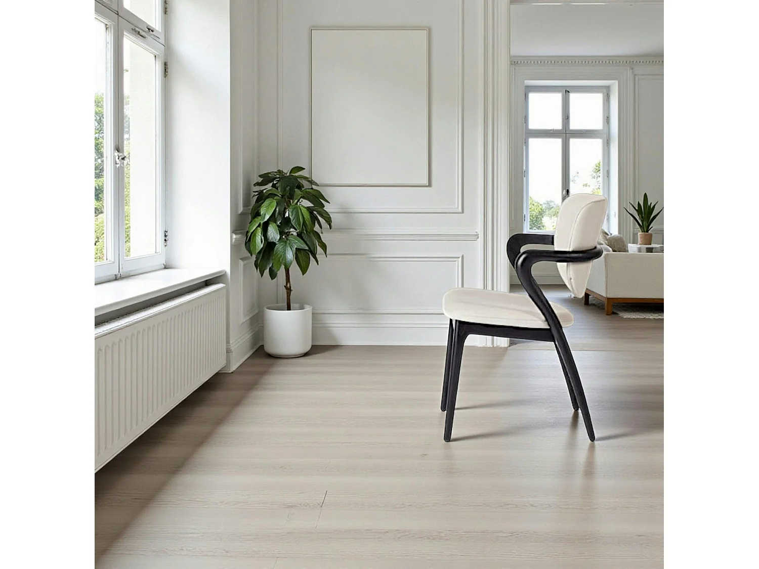 Chaise en cuir gris clair, accoudoirs bois noir ALDER