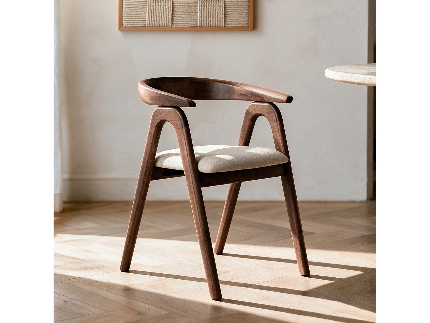 Silla de madera de caucho marrón y tela beige - Hawa