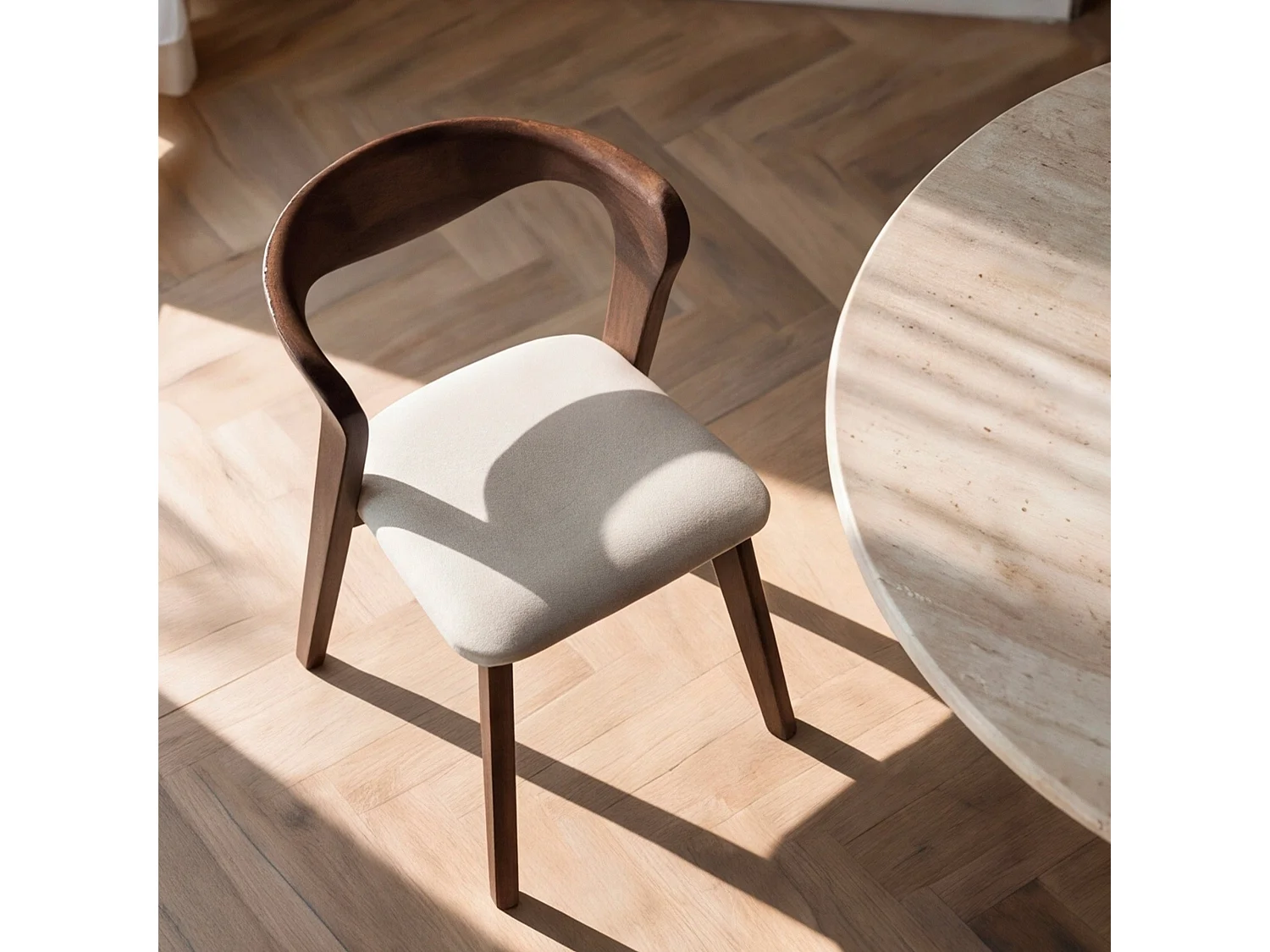 Silla de madera de caucho marrón y tela beige - Vega