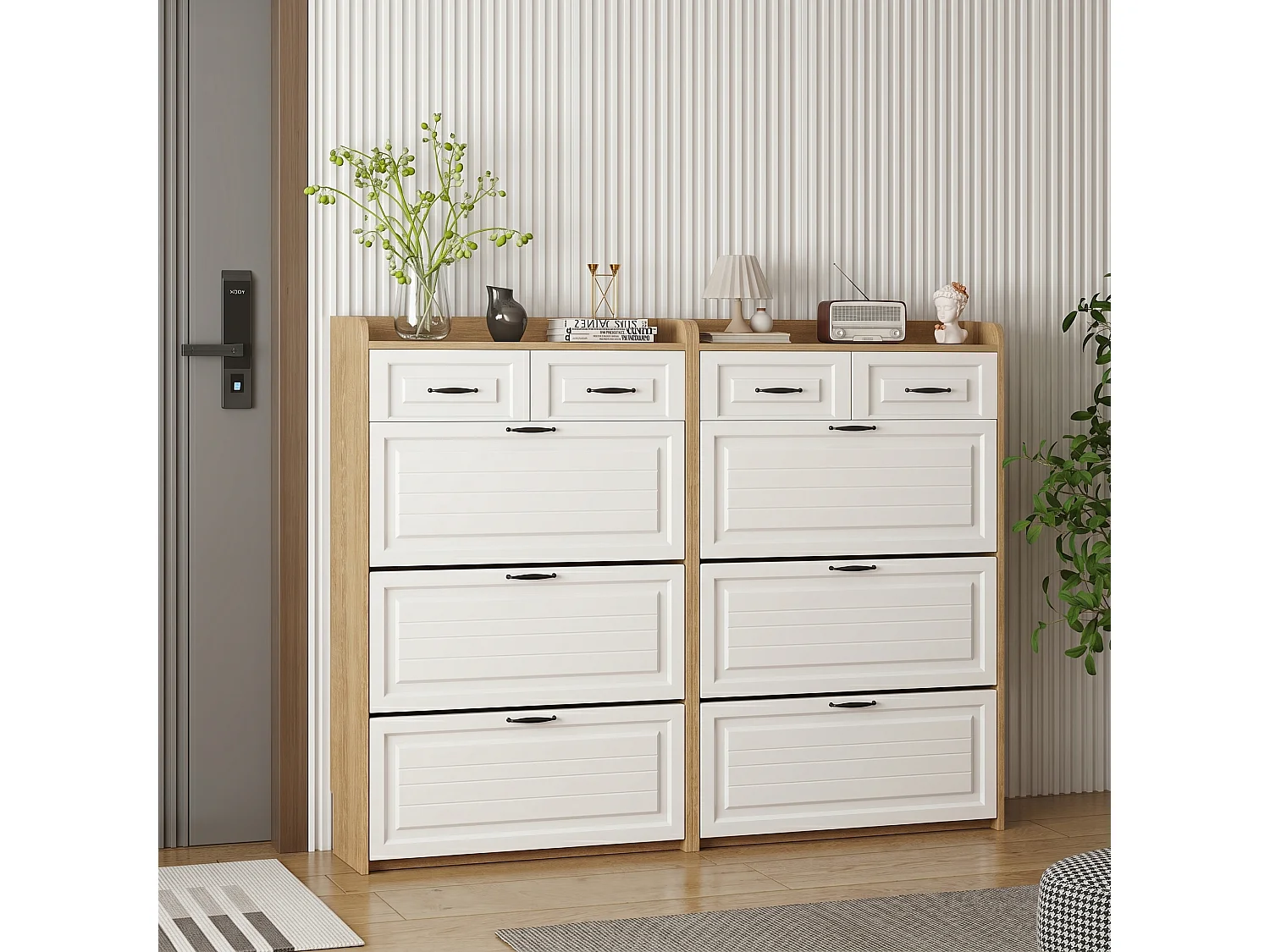 Schuhschrank mit 3 Klapptüren und 2 Schubladen – B 80 x T 23,5 x H 131 cm – Spanplatte – Weiß + Natur