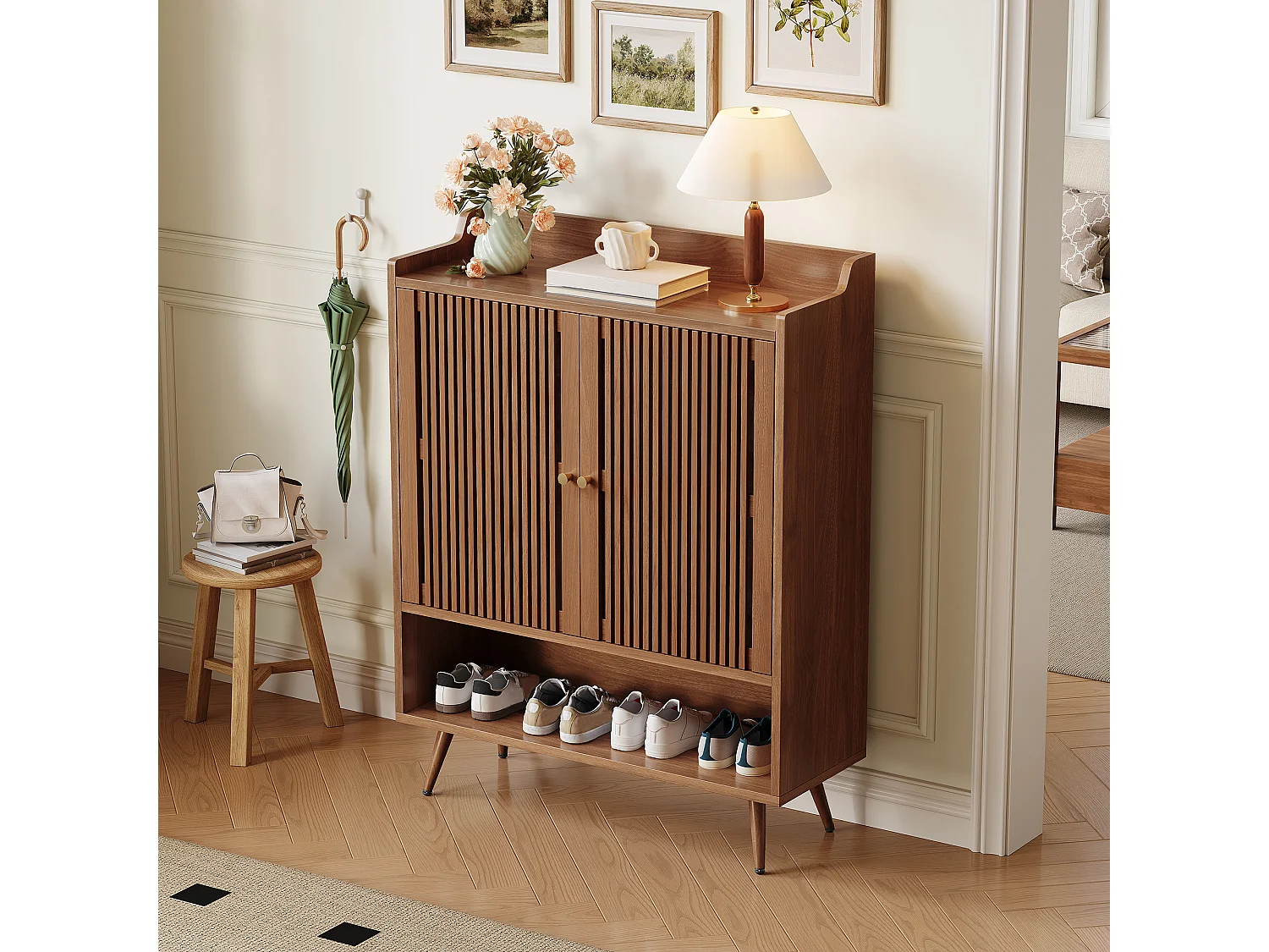 Schuhschrank mit 2 Türen, offenem Fach und geschlossenem Stauraum – MDF, Kiefer und Eisen – 80 x 35 x 105 cm – Naturholz