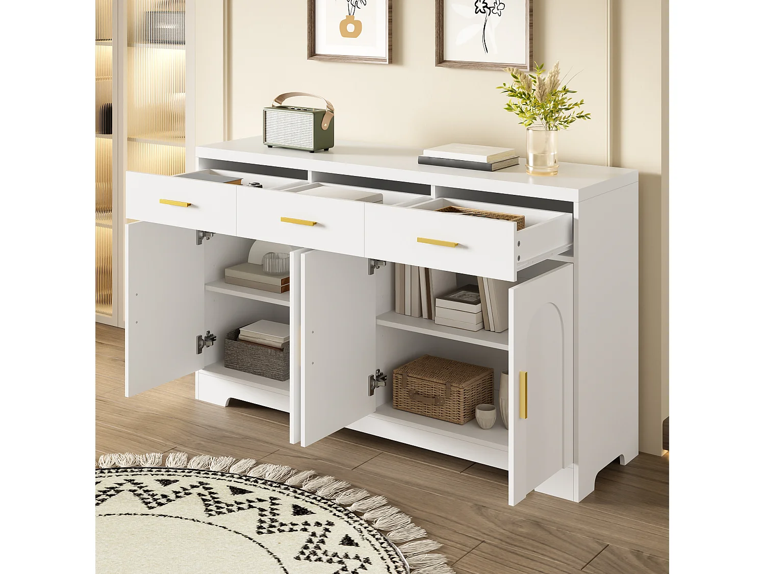 Niedriges Sideboard mit 4 Türen, 3 Schubladen und verstellbaren Einlegeböden – 140 x 40 x 83 cm – MDF – Weiß