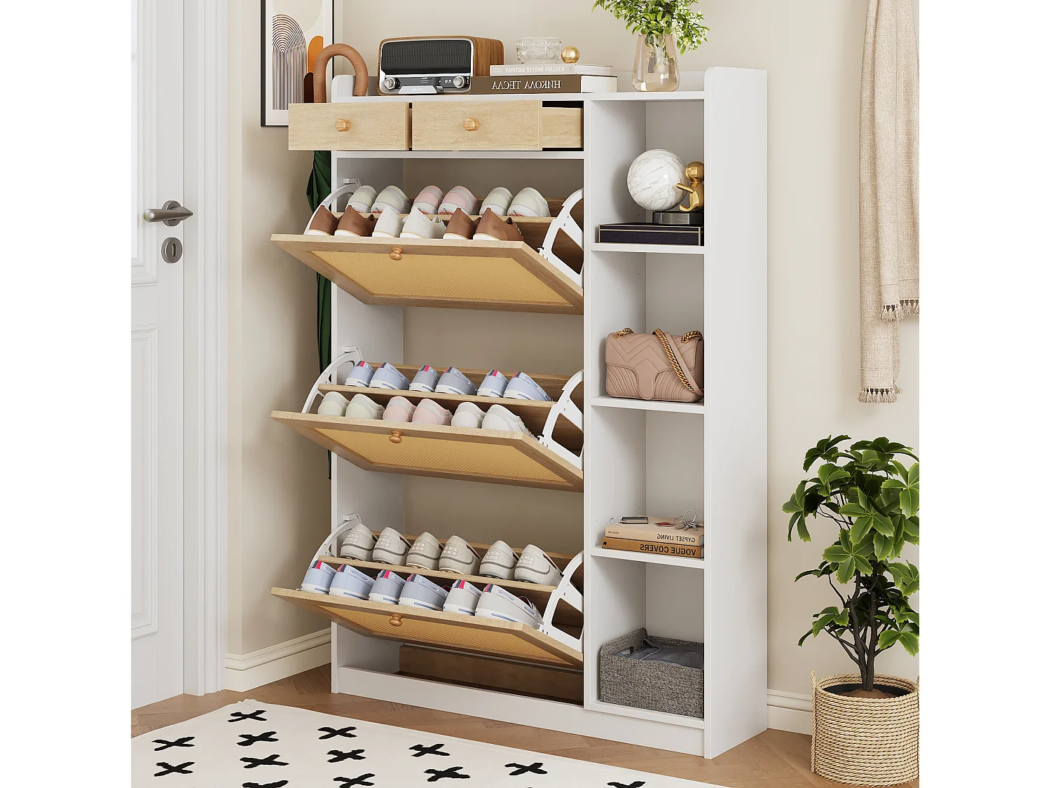 Schuhschrank aus Rattan mit 3 Klapptüren, 2 Schubladen und seitlichen Ablagen – Spanplatte – 90 x 24 x 103 cm – Naturholz