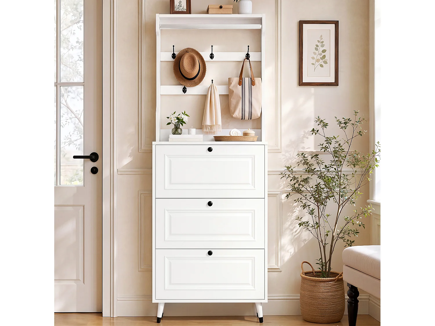 Schuhschrank mit 3 Klapptüren, Kleiderstange und 6 Haken – 66 x 17 x 180 cm – Spanplatte und MDF – Weiß