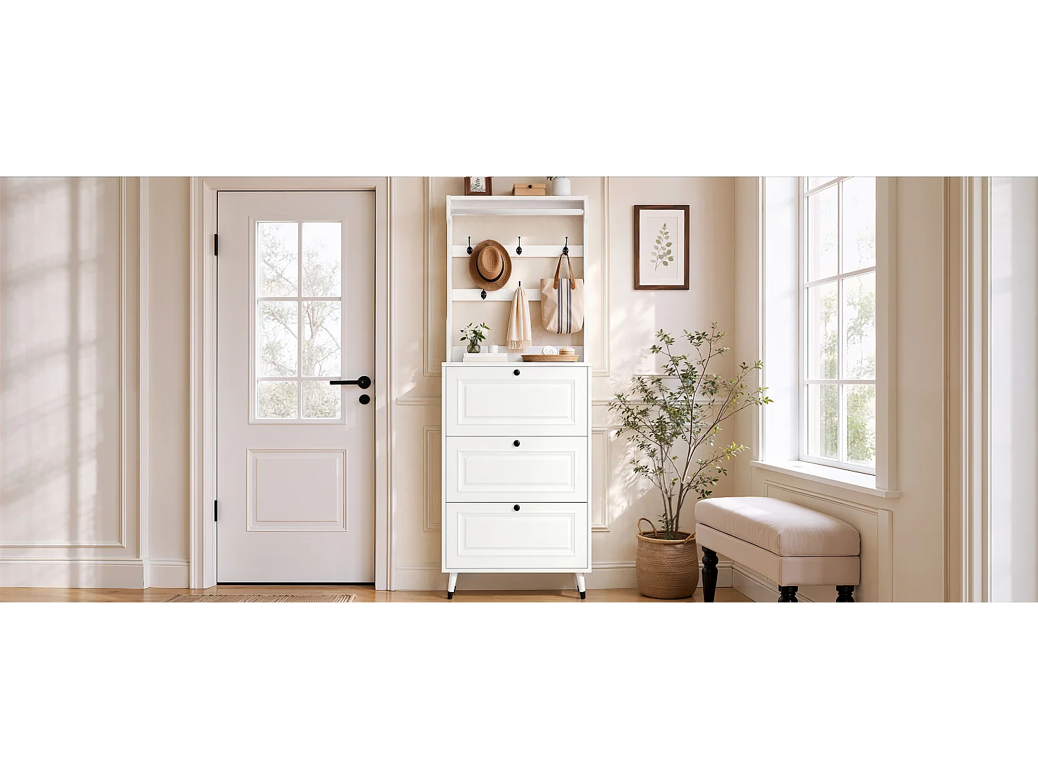 Schuhschrank mit 3 Klapptüren, Kleiderstange und 6 Haken – 66 x 17 x 180 cm – Spanplatte und MDF – Weiß
