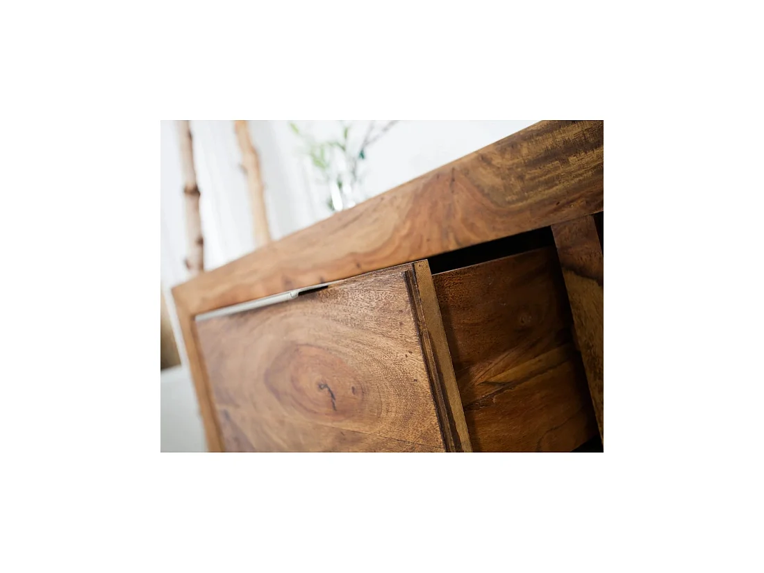 Buffet TAVINA 135 cm en sheesham massif verni – 2 puertas, 3 cajones y 4 nichos interiores