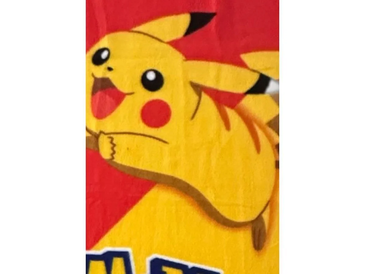 Plaid polaire officiel POKEMON 100 x 140 cm - Pikachu et les trois starters
