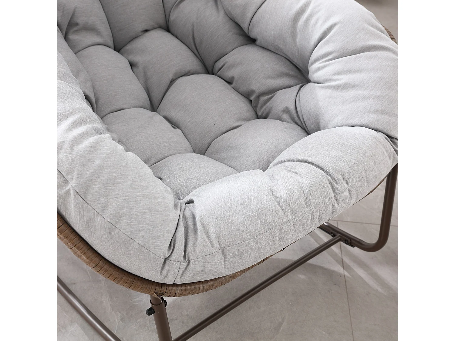 Silla mecedora huevo grande exterior salón ratán con cojín grueso y estructura de acero