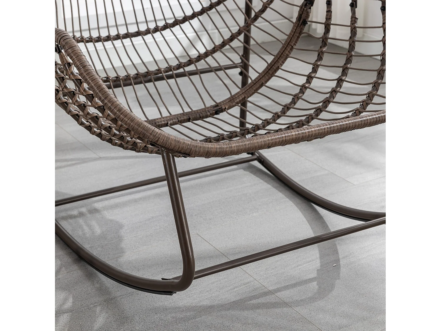 Grand fauteuil à bascule oeuf extérieur salon rotin avec coussin épais et structure acier
