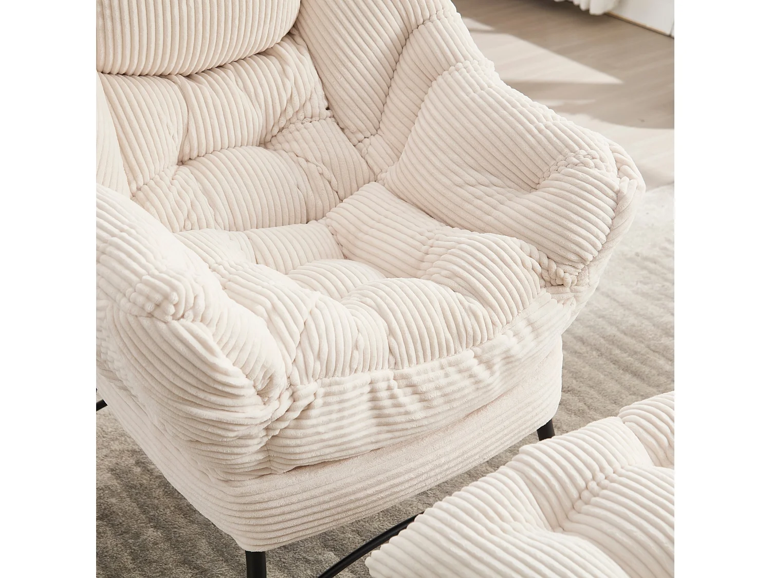 Fauteuil lounge en flanelle avec repose pieds, poche latérale et structure acier noire