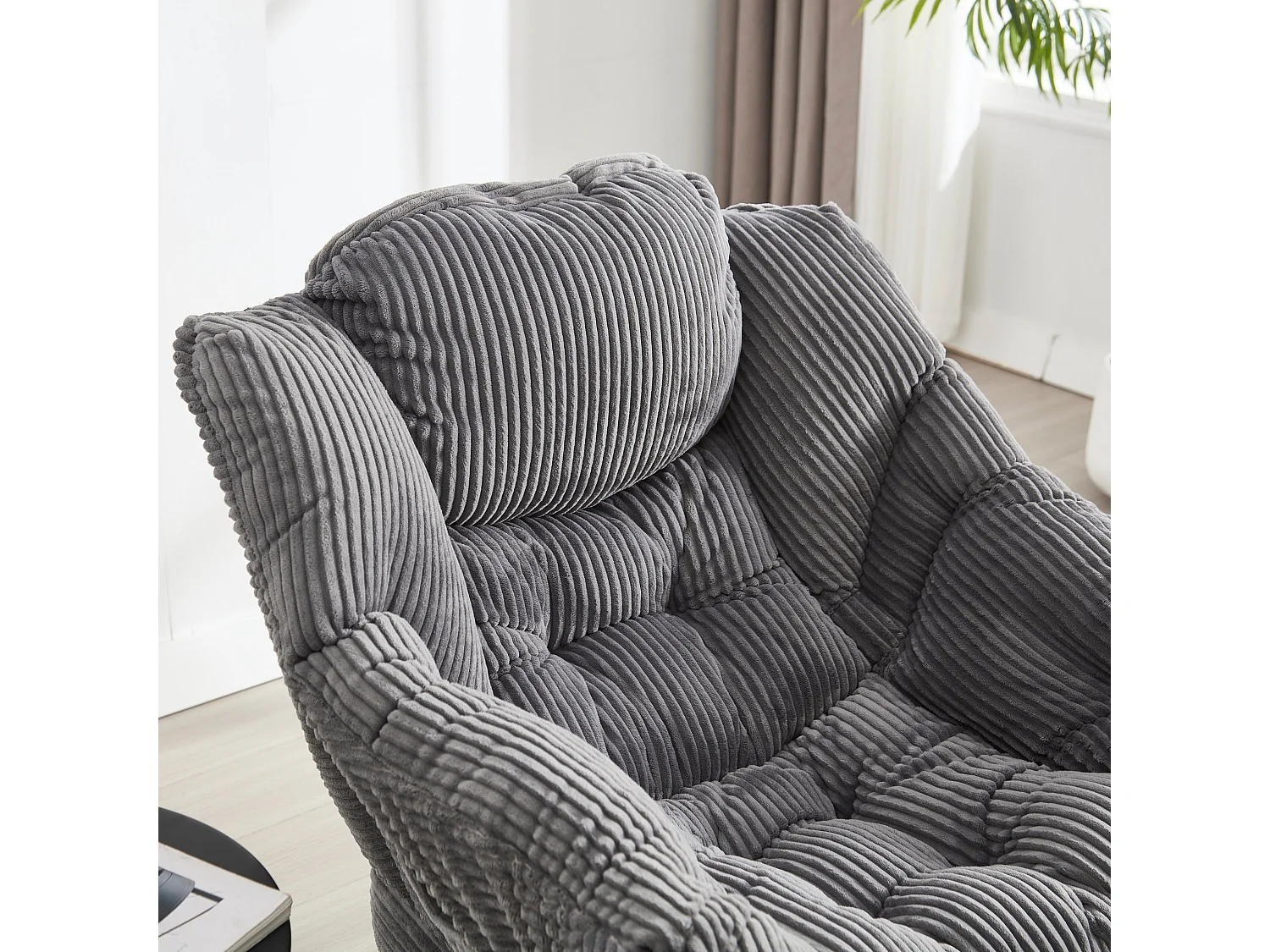 Fauteuil lounge en flanelle avec repose pieds, poche latérale et structure acier noire
