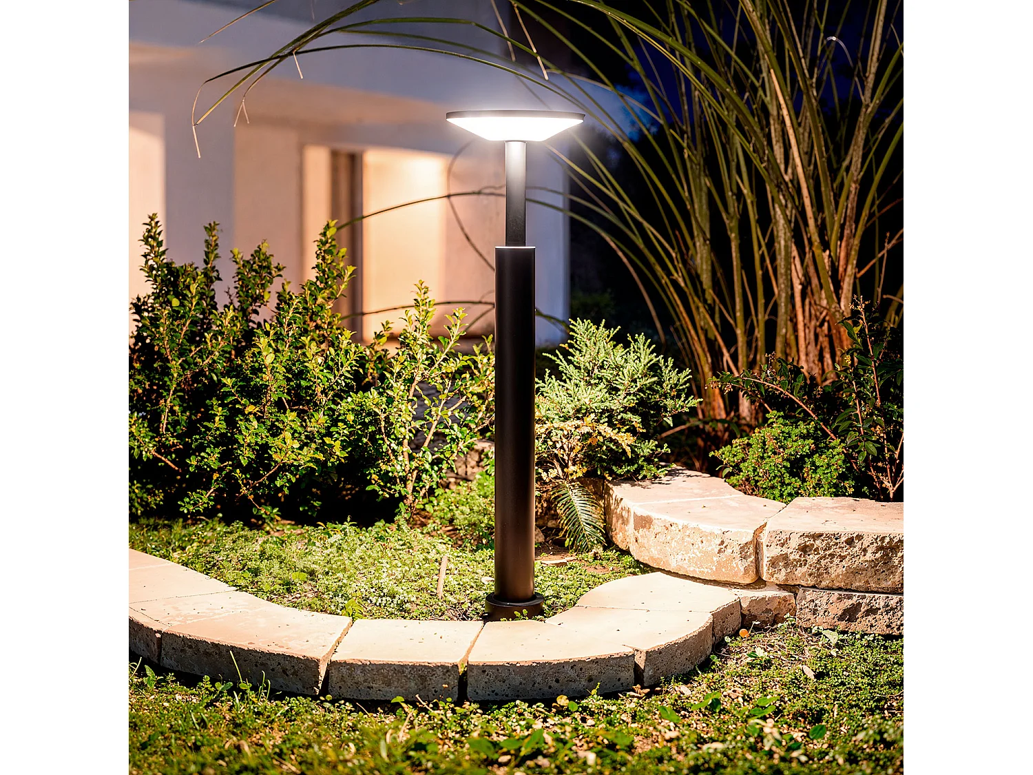 Baliza de Pie Exterior LED 16W Aluminio Lhasa 3000K M Negro Blanco Cálido