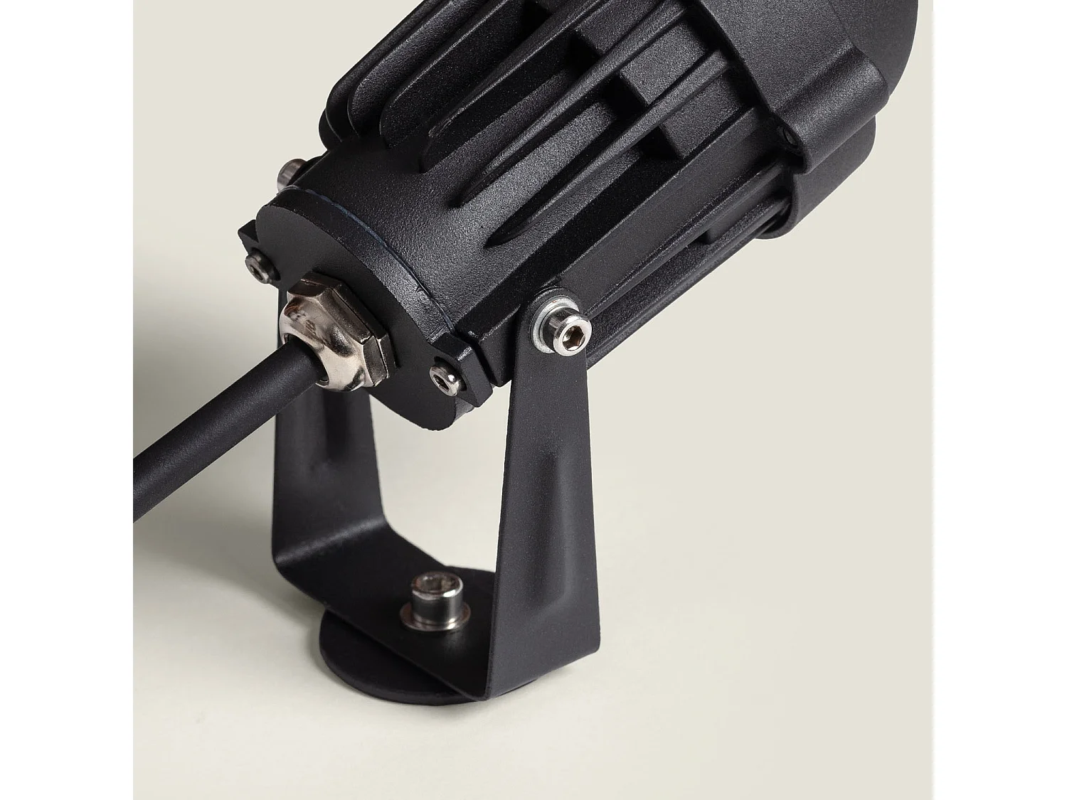 Foco Exterior LED RGB 6W con Pincho Azuer RGB
