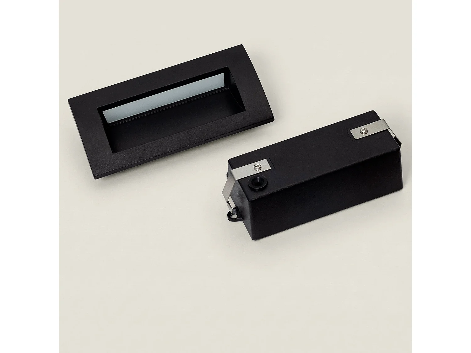 Baliza Exterior LED 4W Empotrable Pared Rectangular Aluminio y Cristal Edulis 2700K Negro Blanco Cálido