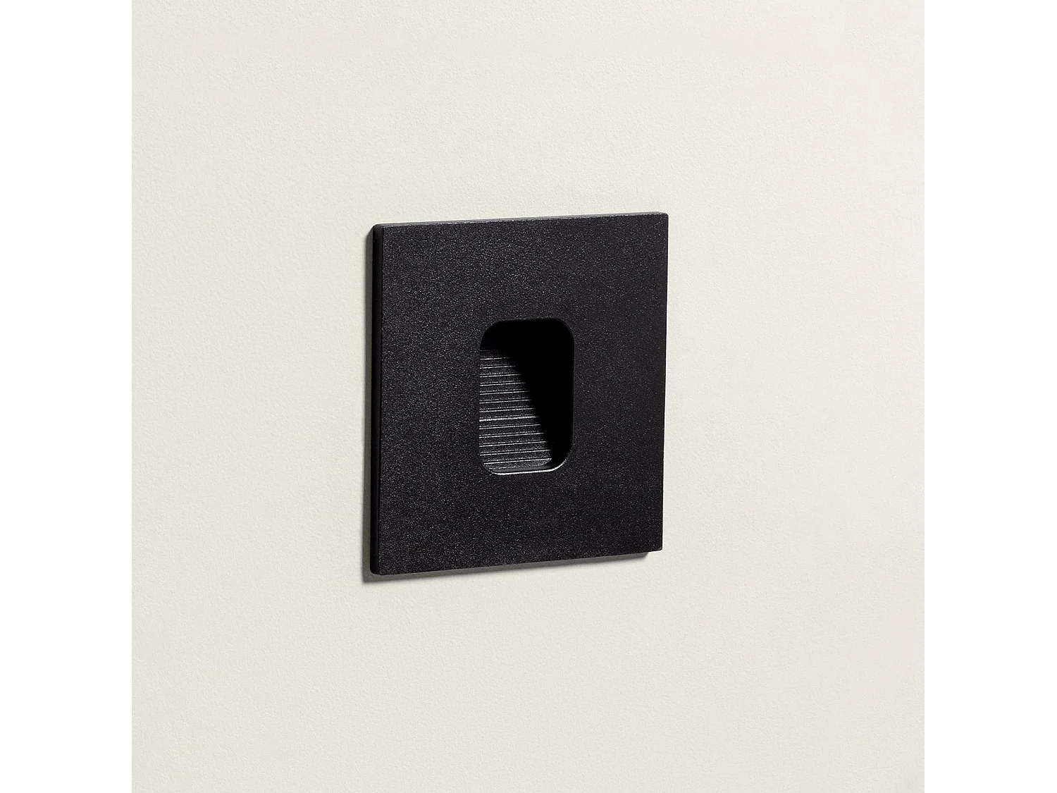 Baliza Exterior LED 2W Empotrable Pared Cuadrado Olite 2700K Negro Blanco Cálido