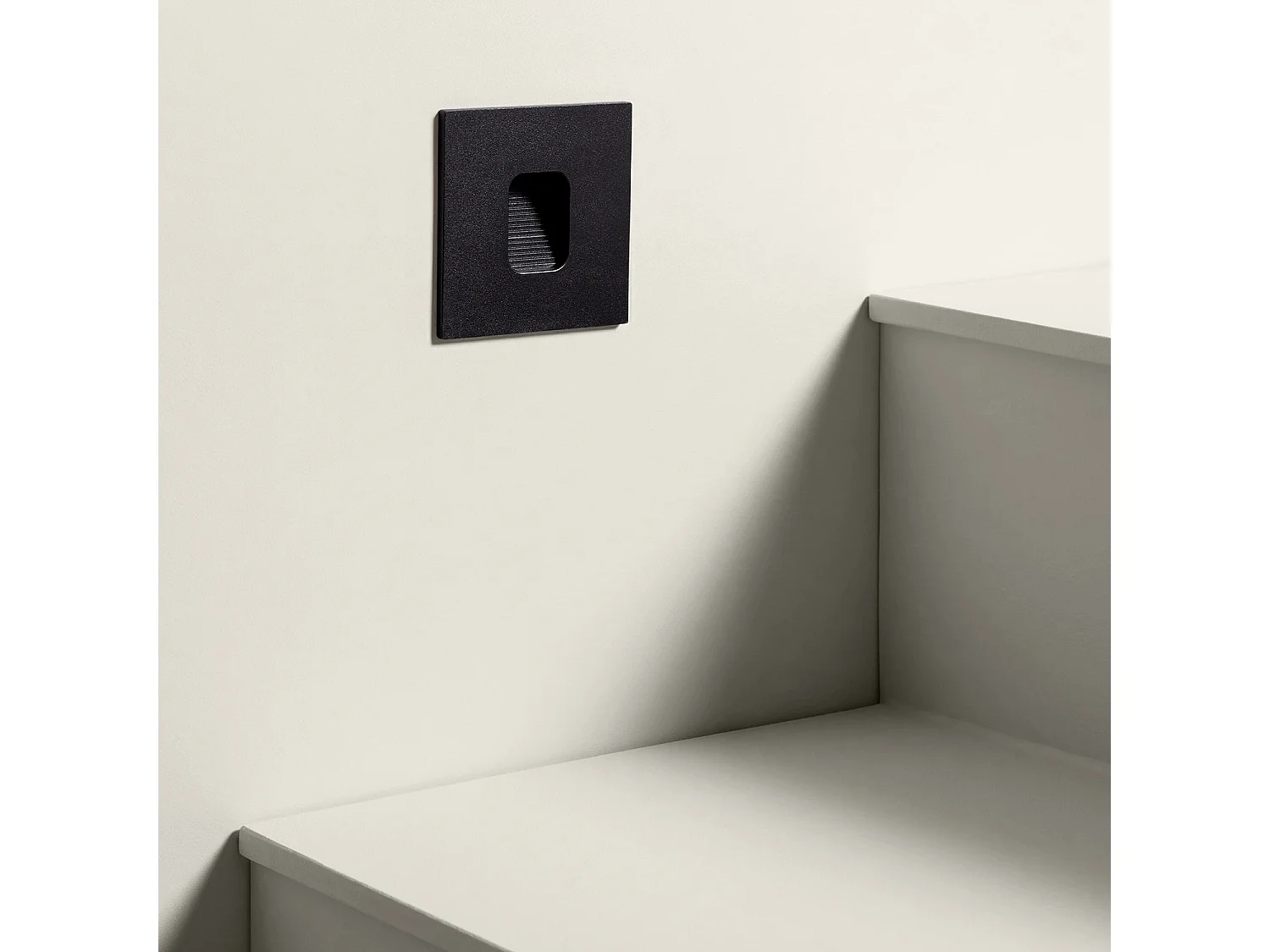 Baliza Exterior LED 2W Empotrable Pared Cuadrado Olite 2700K Negro Blanco Cálido