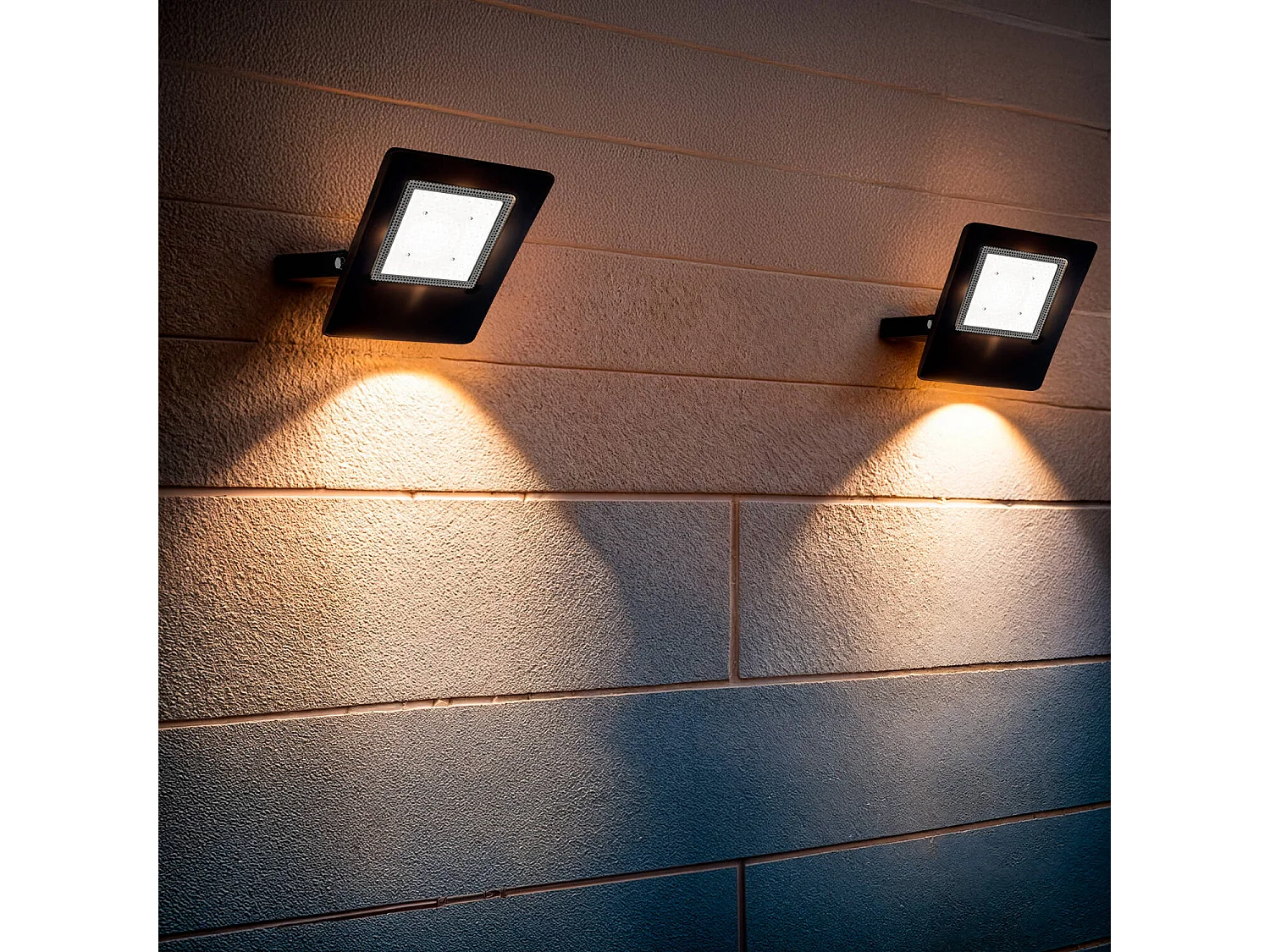 Foco Proyector LED 50W 170 lm/W IP65 ELEGANCE Slim PRO Negro 3000K Blanco Cálido Asimétrica 30ºx90º