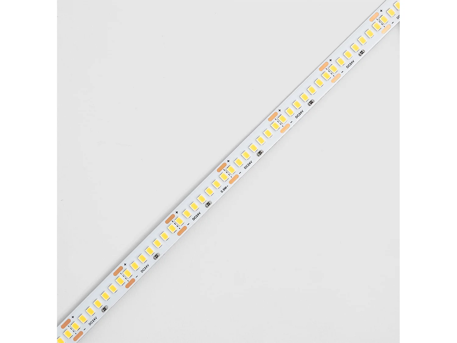 Ruban LED 24V SMD 238 LED/m Bobine 10m Longue Distance 14W/m 1800lm/m Largeur 10mm Coupe 3 cm IP20 6500K Blanc froid