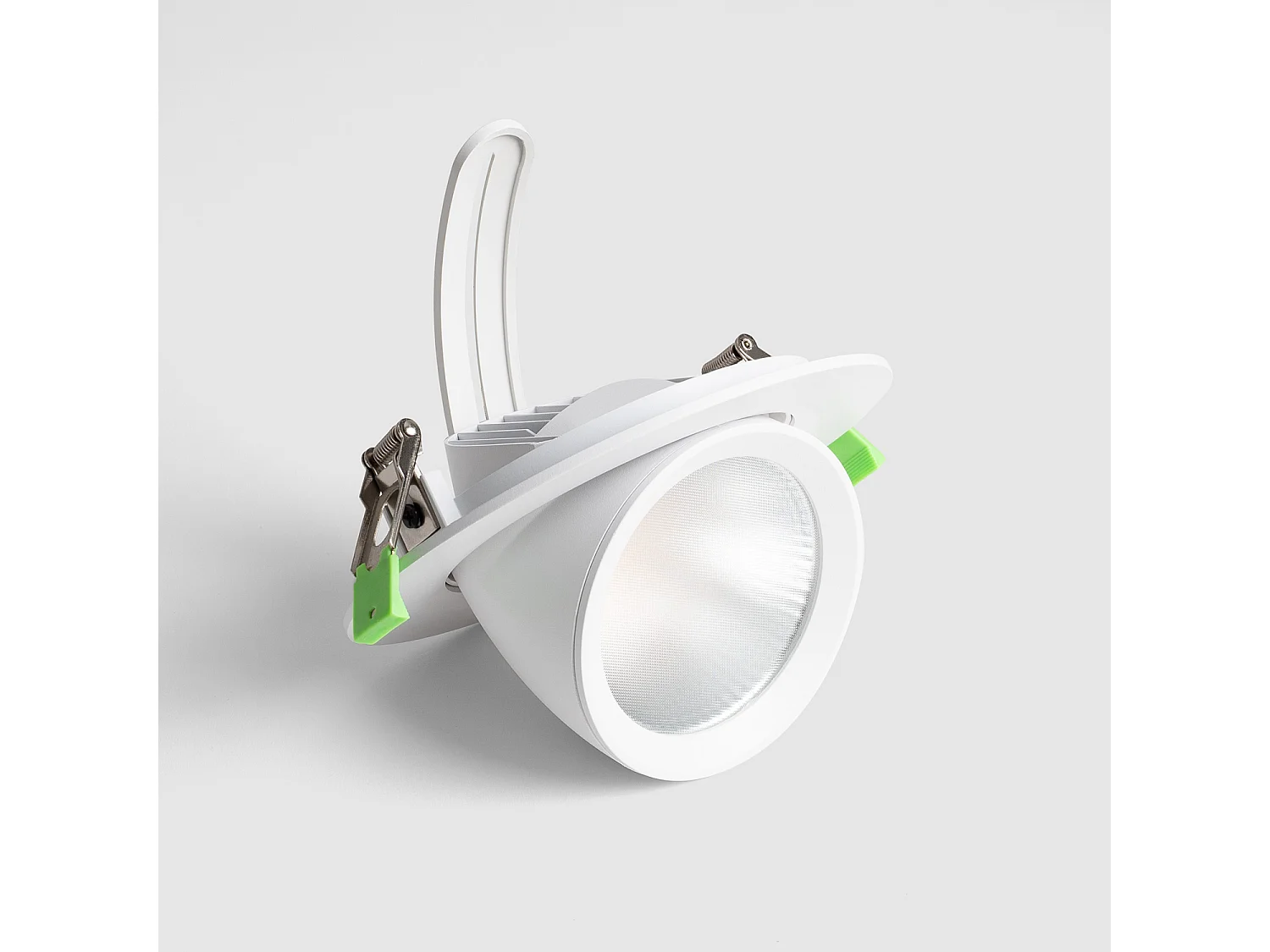 Downlight LED 38W Rond Directionnel Chip  120 lm/W  Coupe Ø 160 mm No Flicker 2700K - 4000K - 6000K Sélectionnable (chaud-neutre-froid)