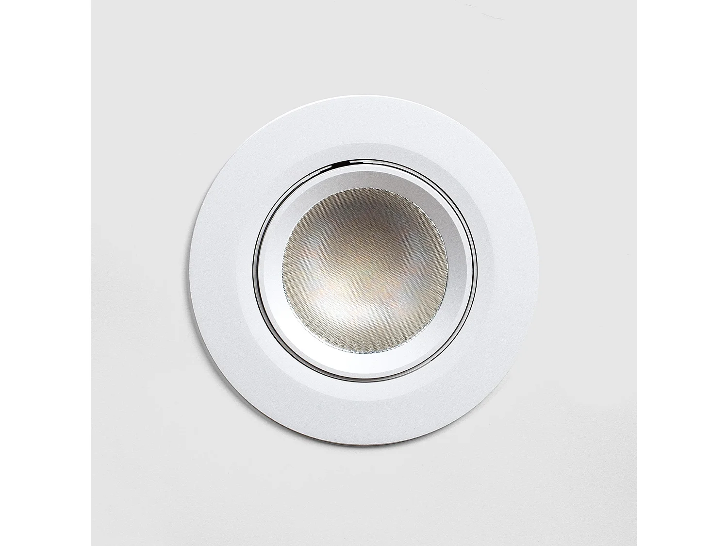 Downlight LED 38W Rond Directionnel Chip  120 lm/W  Coupe Ø 160 mm No Flicker 2700K - 4000K - 6000K Sélectionnable (chaud-neutre-froid)