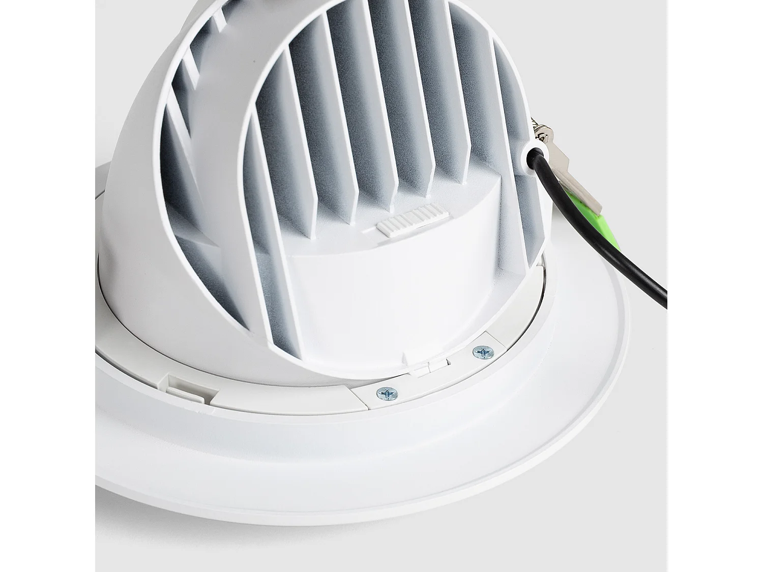 Downlight LED 38W Rond Directionnel Chip  120 lm/W  Coupe Ø 160 mm No Flicker 2700K - 4000K - 6000K Sélectionnable (chaud-neutre-froid)