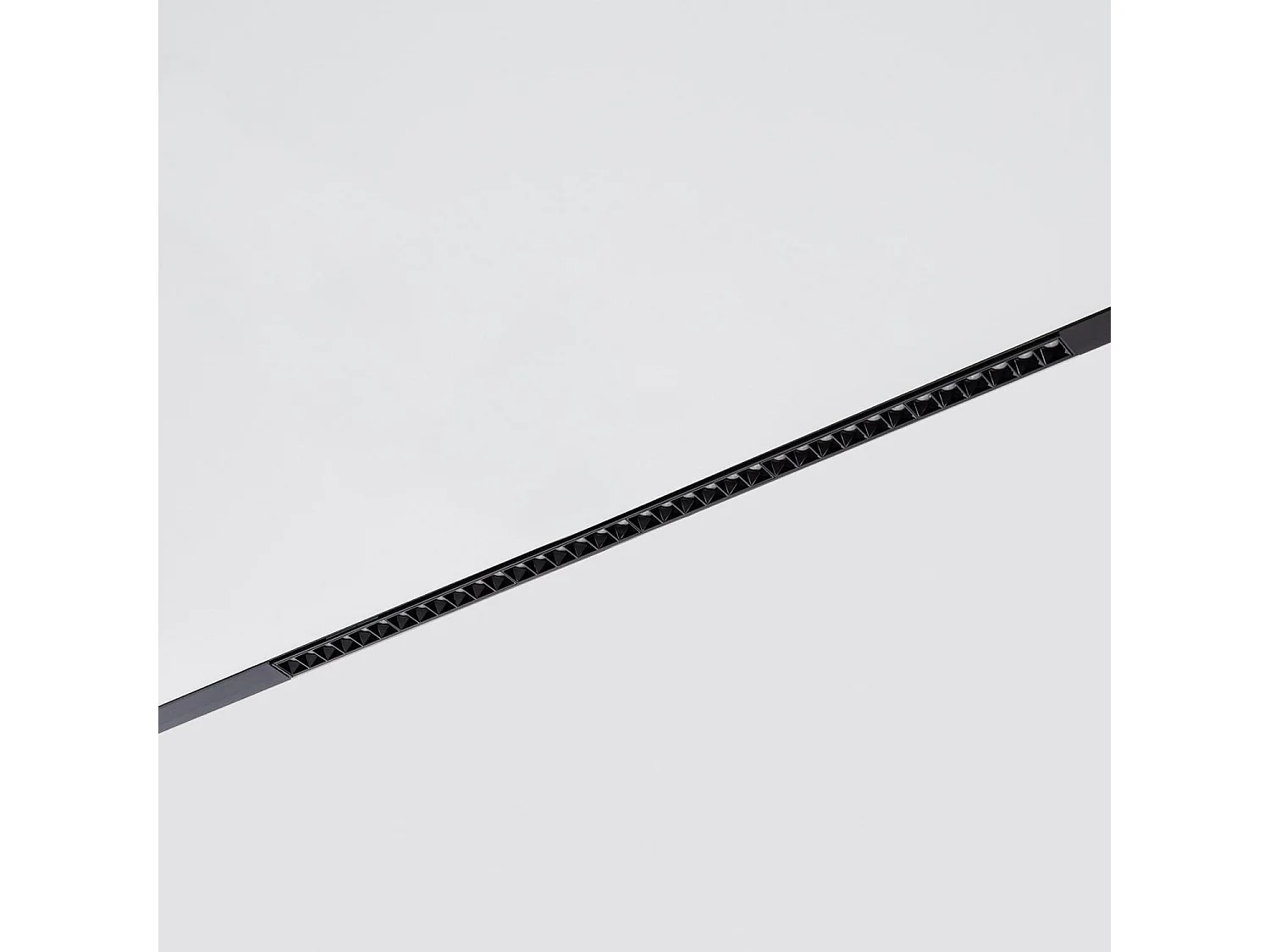 Spot Linéaire LED sur Rail Magnétique 20mm 30W 48V  2700K - 3000K - 4000K Sélectionnable (chaud-neutre)