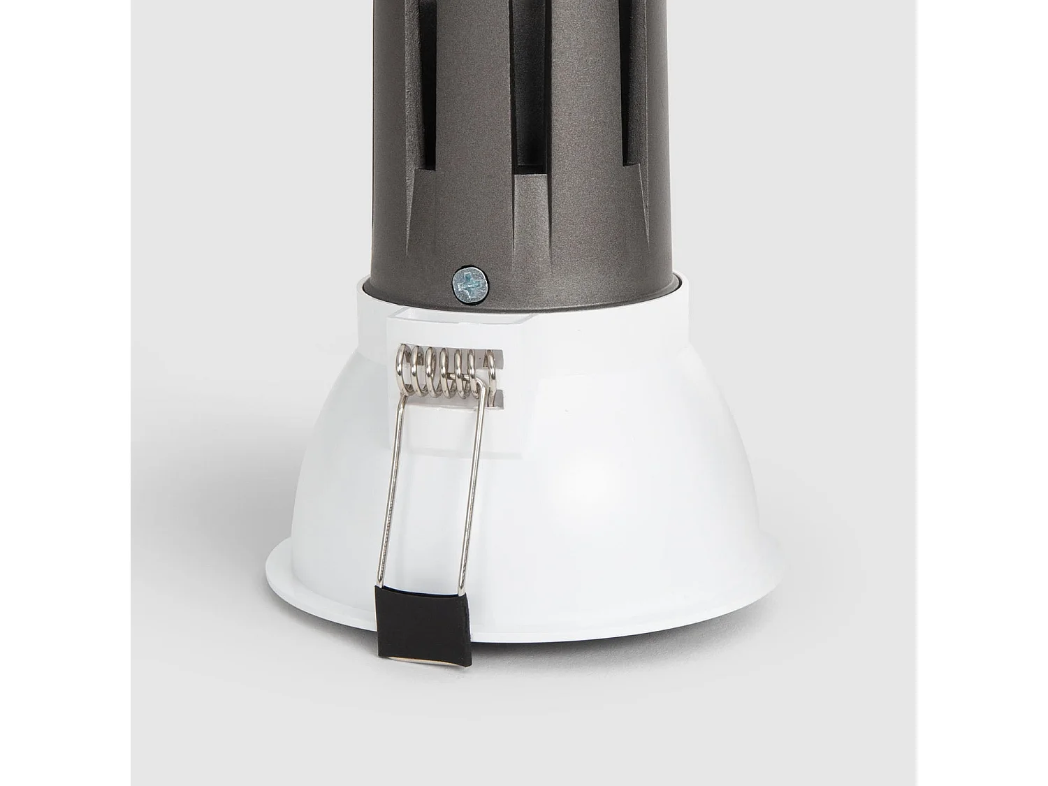 Faretto Downlight LED 5-7W Conico Areni Foro Ø 75 mm | Bianco Caldo 3500K | Oro