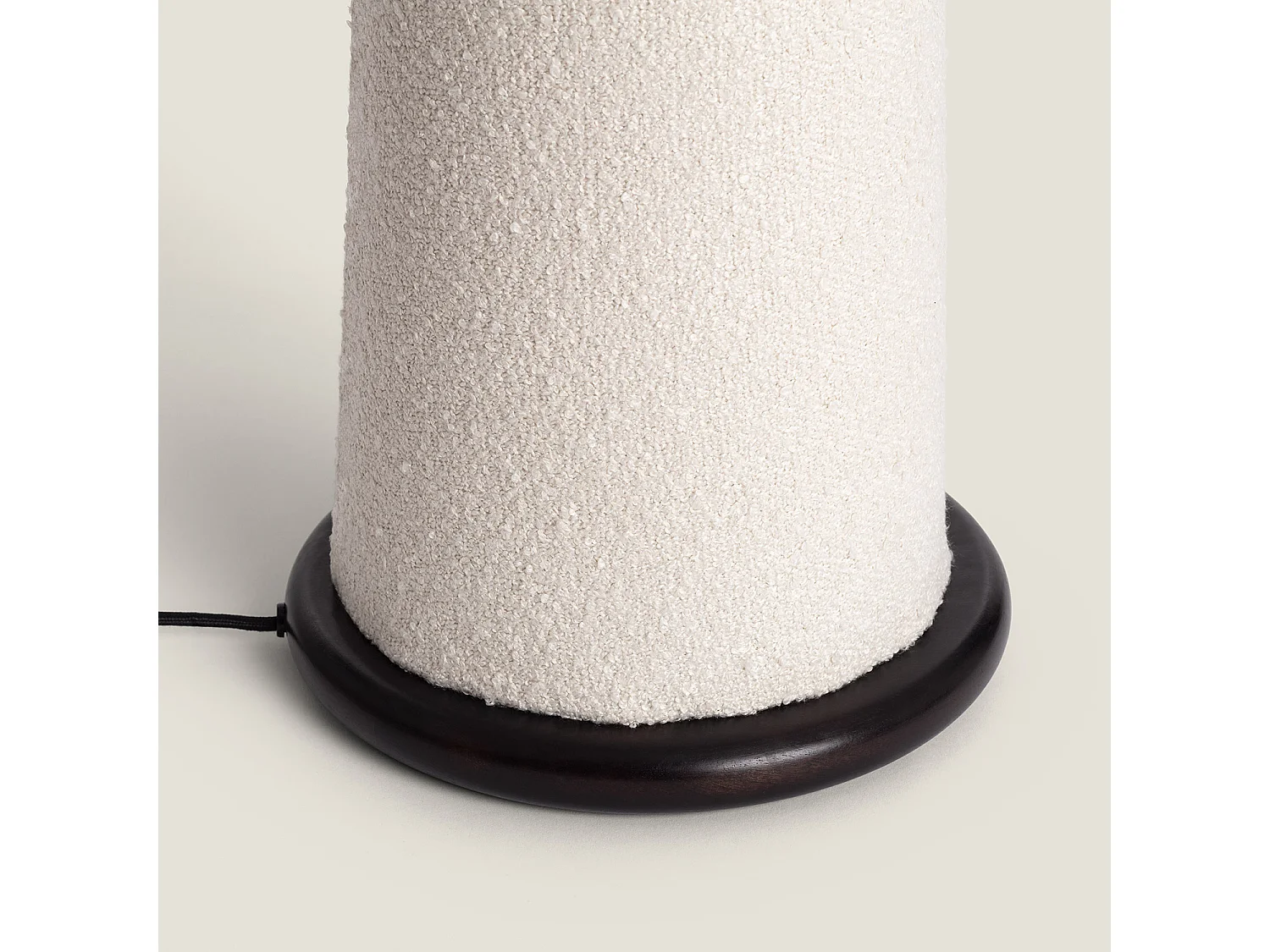 Lámpara de Pie Madera y Tela Lombe Blanco