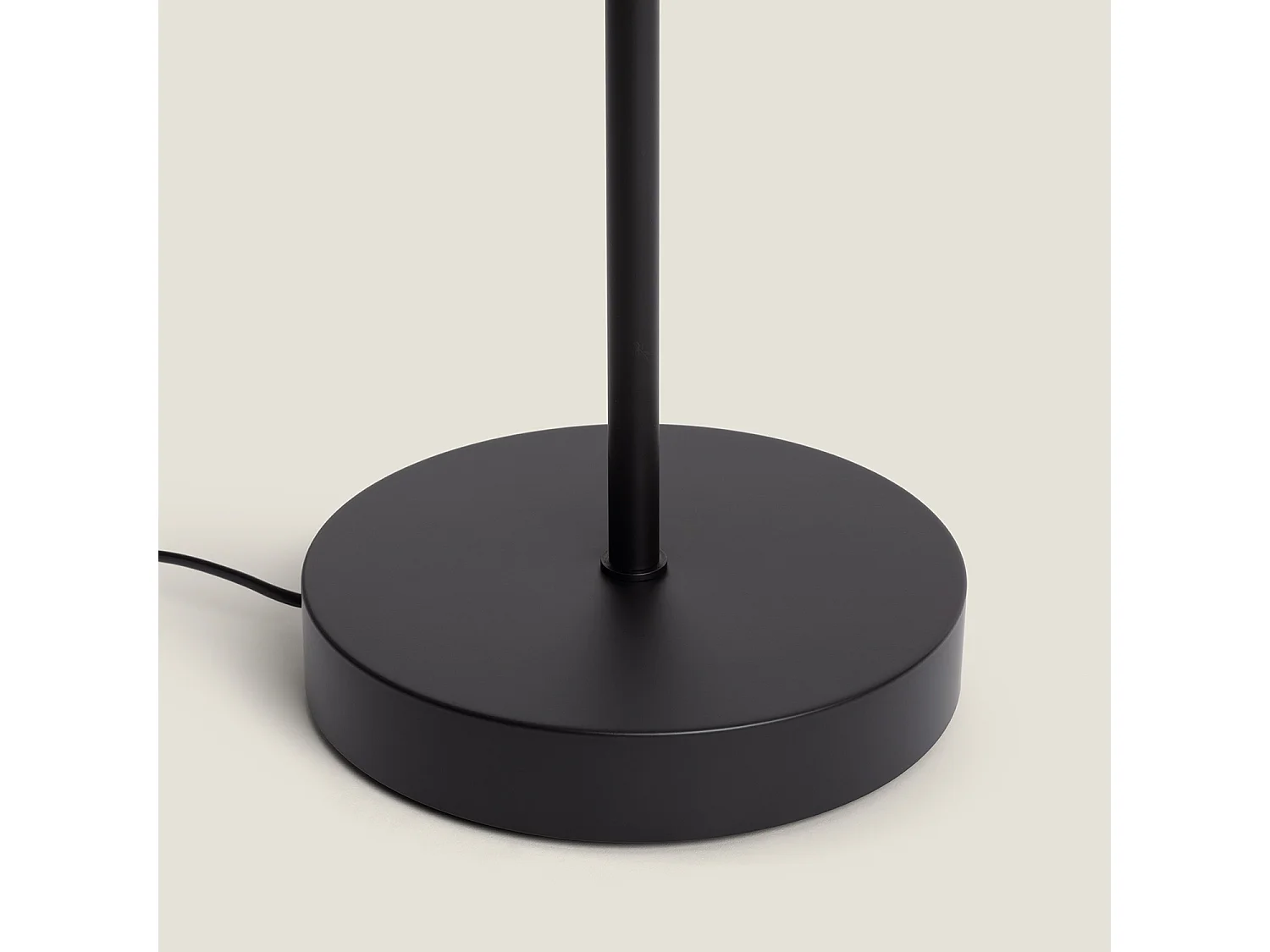 Lampadaire LED 24W Métal CCT Sélectionnable Meisel Noir