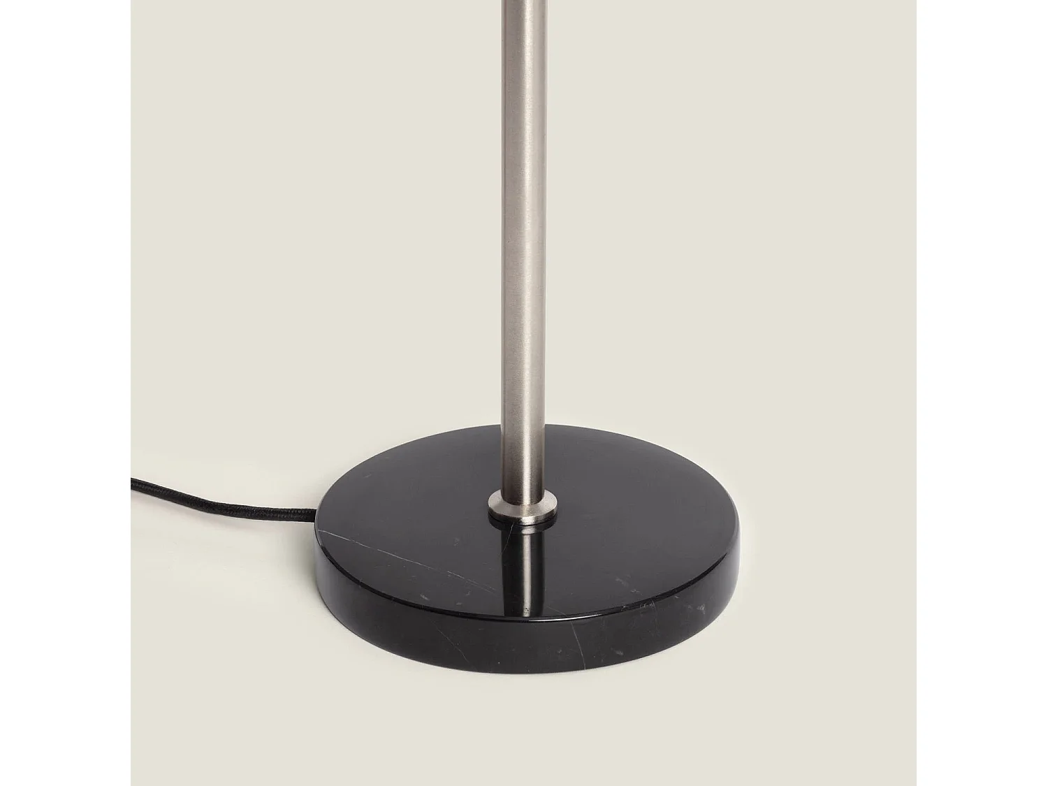 Lámpara de Mesa Metal Aleisk Níquel